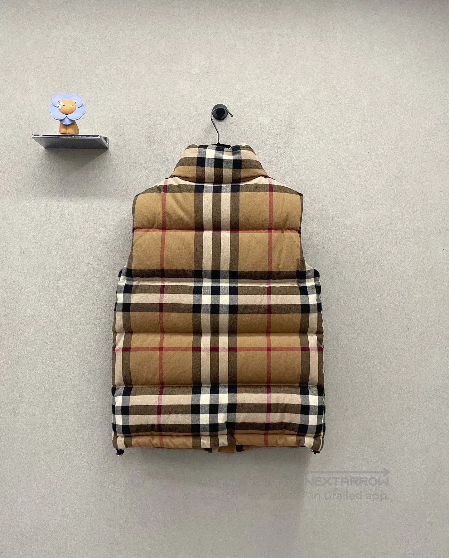 Burberry Burberry Classic Check Down Vest. Size US S / EU 44-46 / 1 - 2 Thumbnail