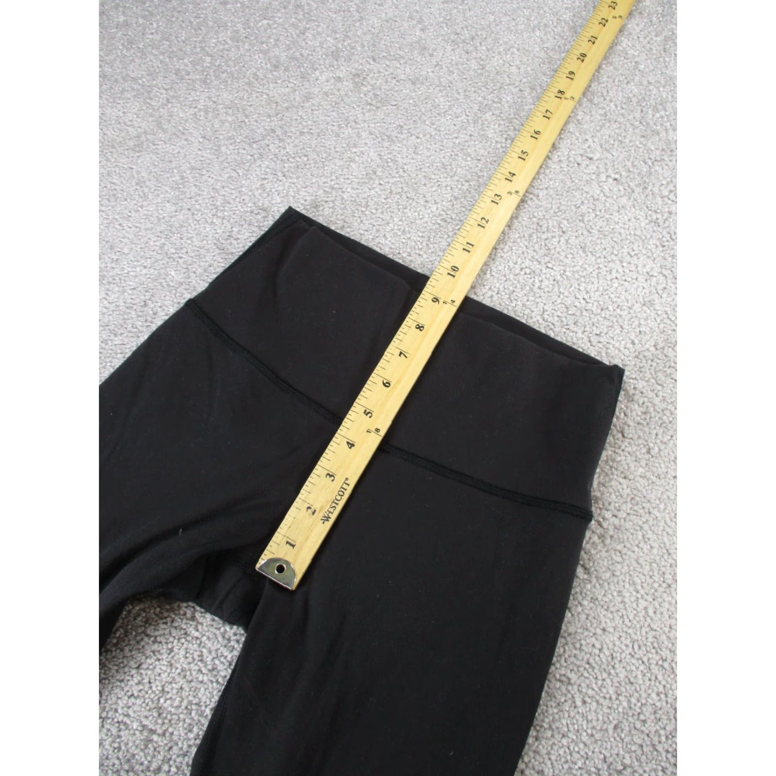 Lululemon Lululemon Leggings Womens 4 Black Stretch 26" Pilling Athletic Activewear Ankle Gym & Training Running Yoga Womens Size 27" / US 4 / IT 40 - 6 Thumbnail