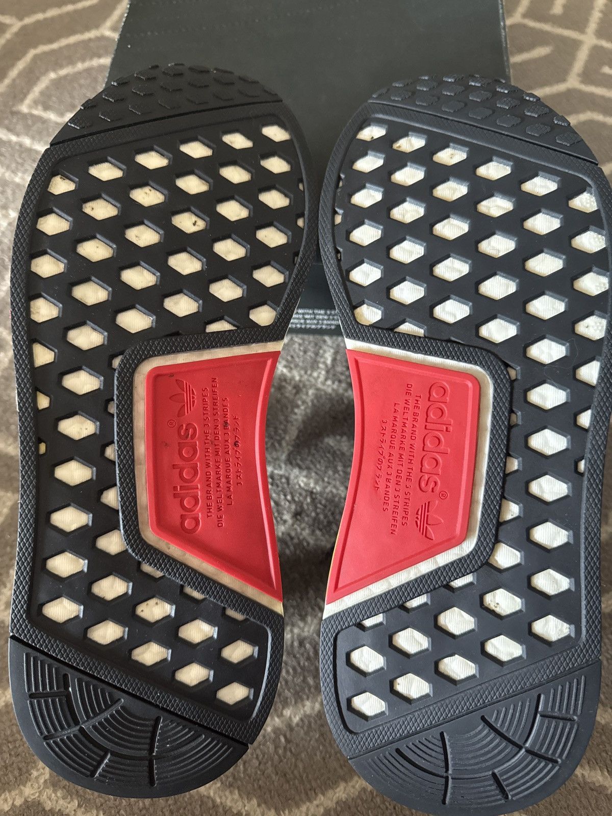 Adidas Adidas NMD R1 x Villa Size US 9 / EU 42 - 5 Thumbnail