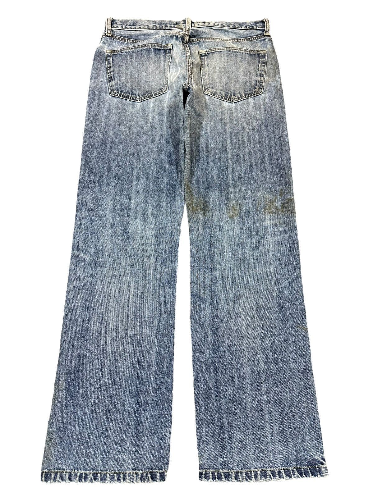 Uniqlo Vintage Japanese Uniqlo Blue Faded Wash Distress Loose Jeans Size US 32 / EU 48 - 2 Thumbnail