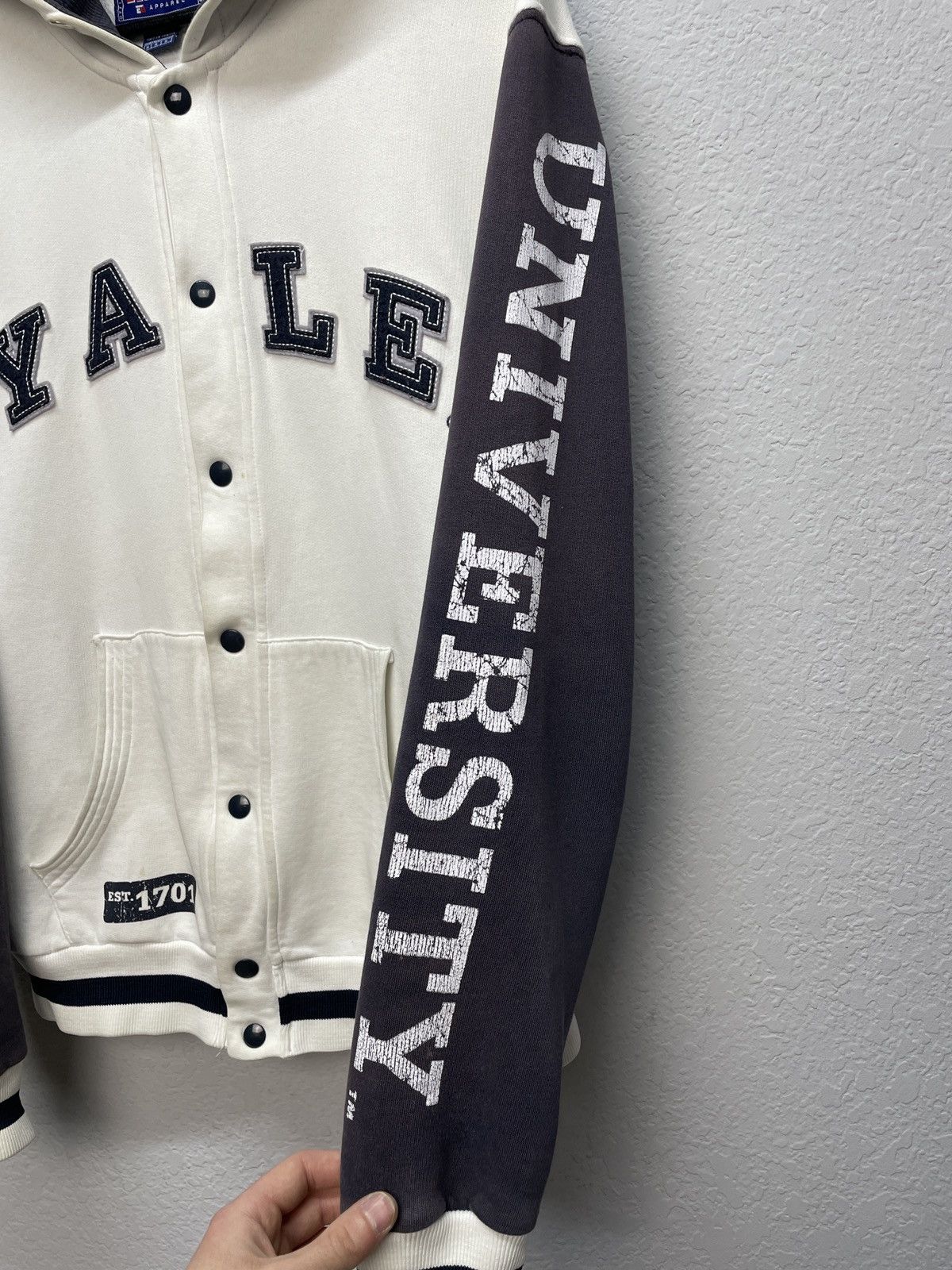 Vintage Vintage Y2K Yale University Boxy Fit Big Logo Zip Hoodie Size US M / EU 48-50 / 2 - 9 Thumbnail