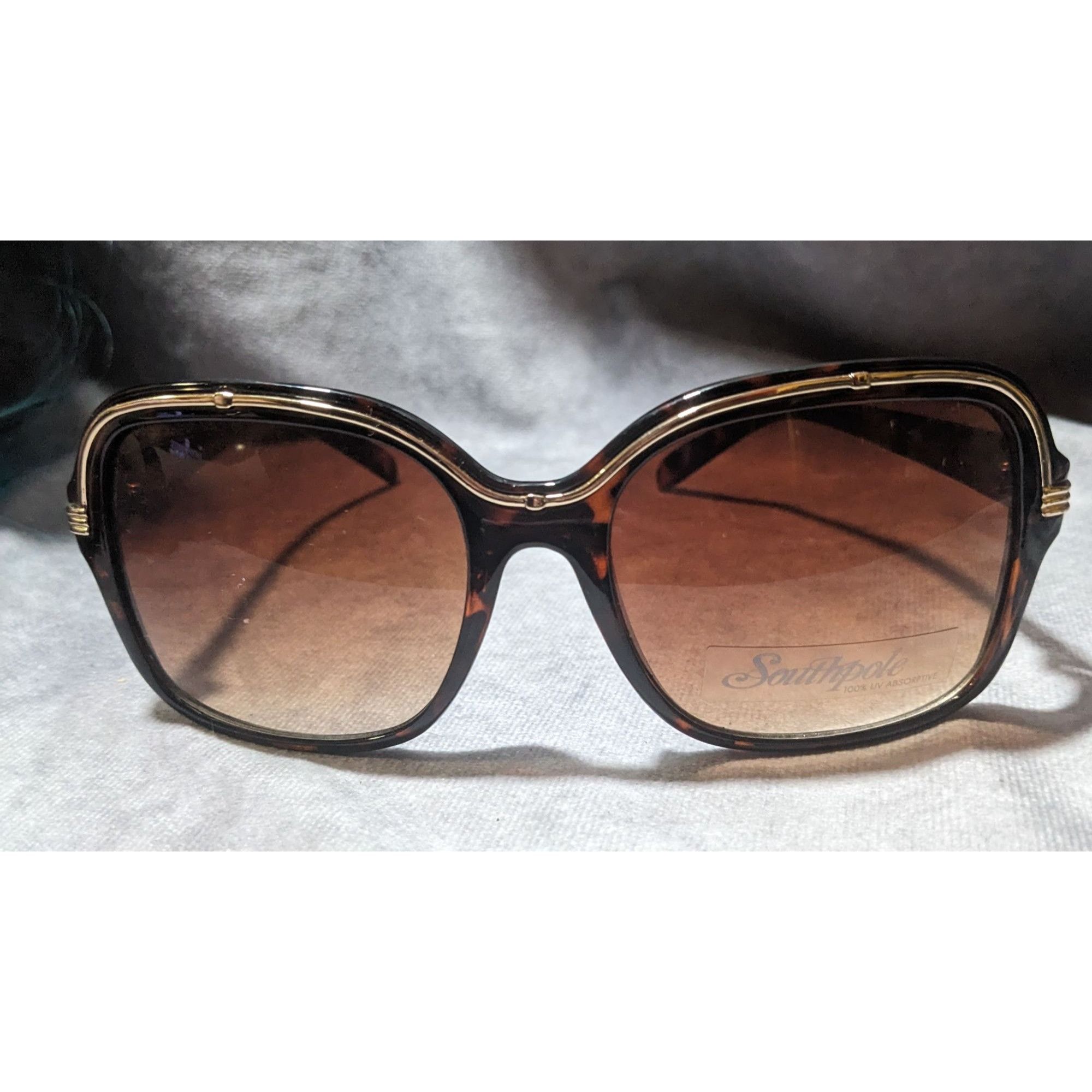 Southpole Southpole Tortoise Sunglasses With Gold Tone Accents Size ONE SIZE - 1 Thumbnail