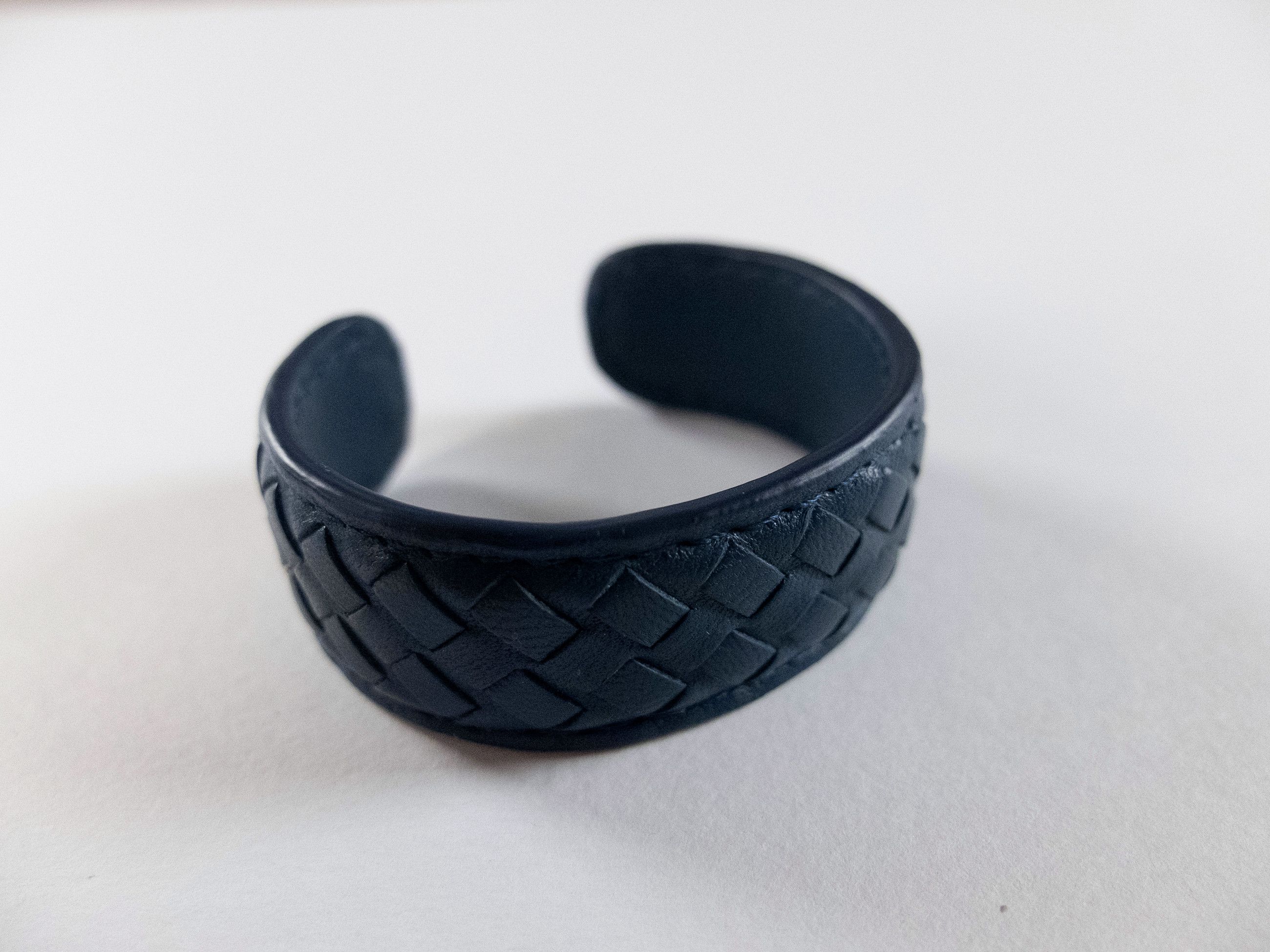 Bottega Veneta BOTTEGA VENETA blue intrecciato leather woven cuff bracelet Size ONE SIZE - 1 Thumbnail