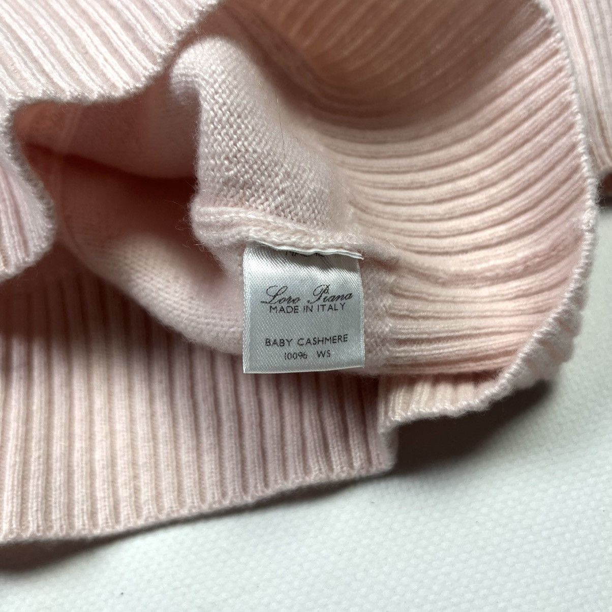 Loro Piana Loro Piana Baby Cashmere Long Sleve Knit V-Neck Pink Women's Size M / US 6-8 / IT 42-44 - 7 Thumbnail