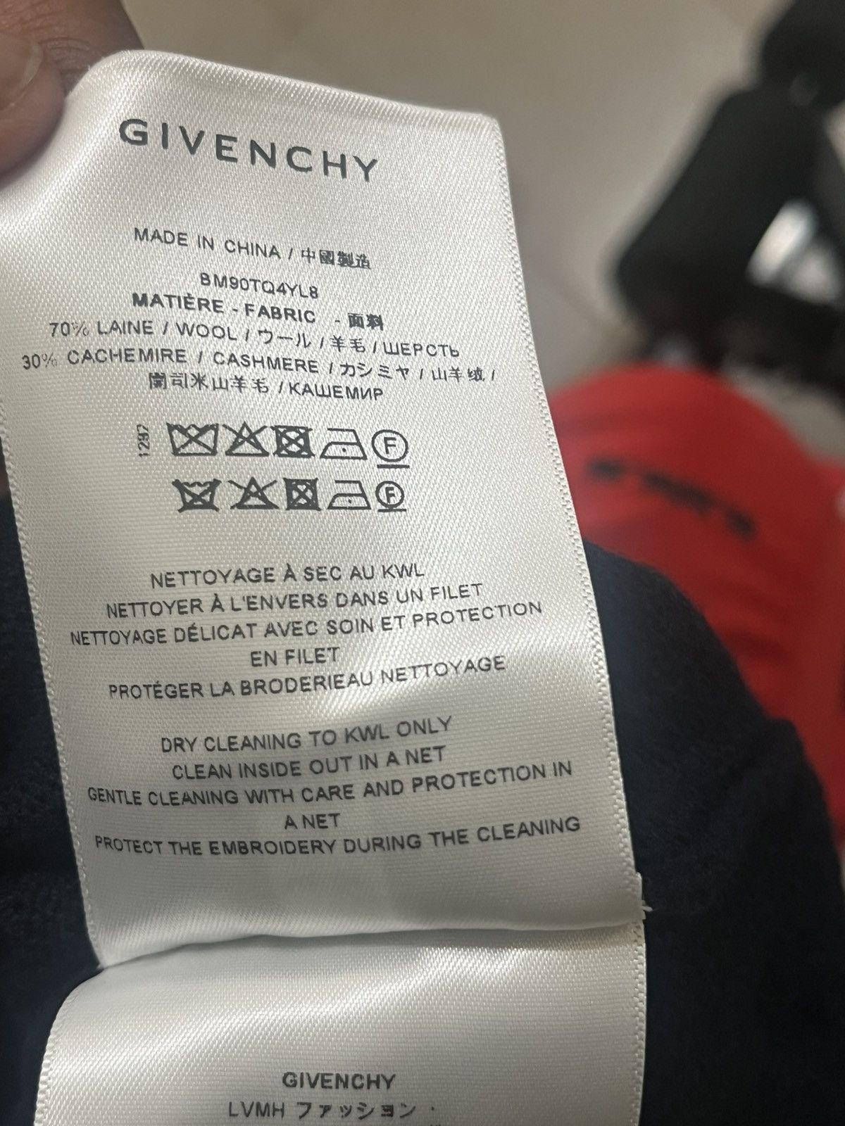 Givenchy Givenchy Sweater Sz XL Size US XL / EU 56 / 4 - 10 Thumbnail