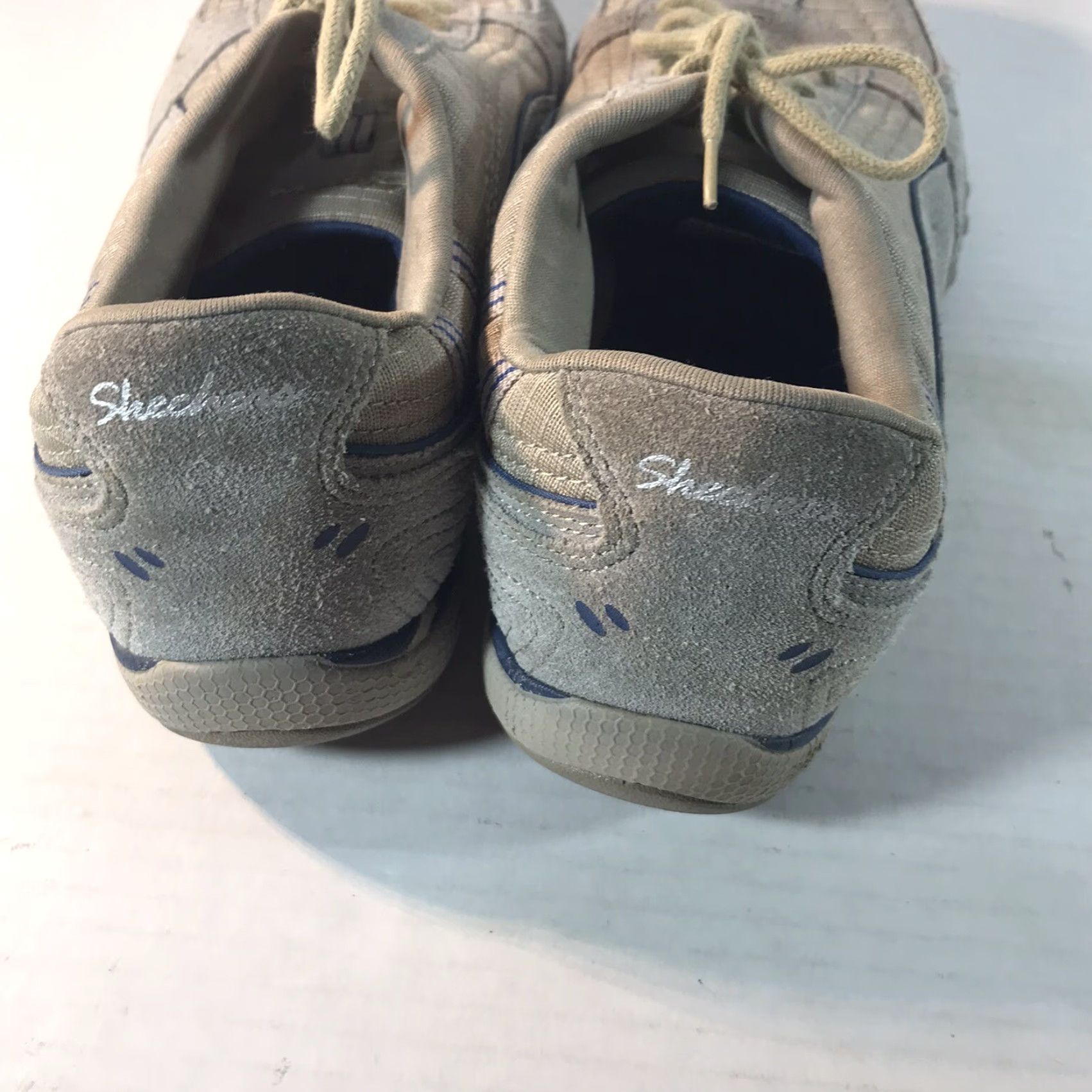 SKECHERS VINTAGE Skechers Relaxed Fit Women's Sneakers Low Top Athletic Size 8.5 Beige Blue Memory Foam Casual Size US 8.5 / IT 38.5 - 4 Thumbnail