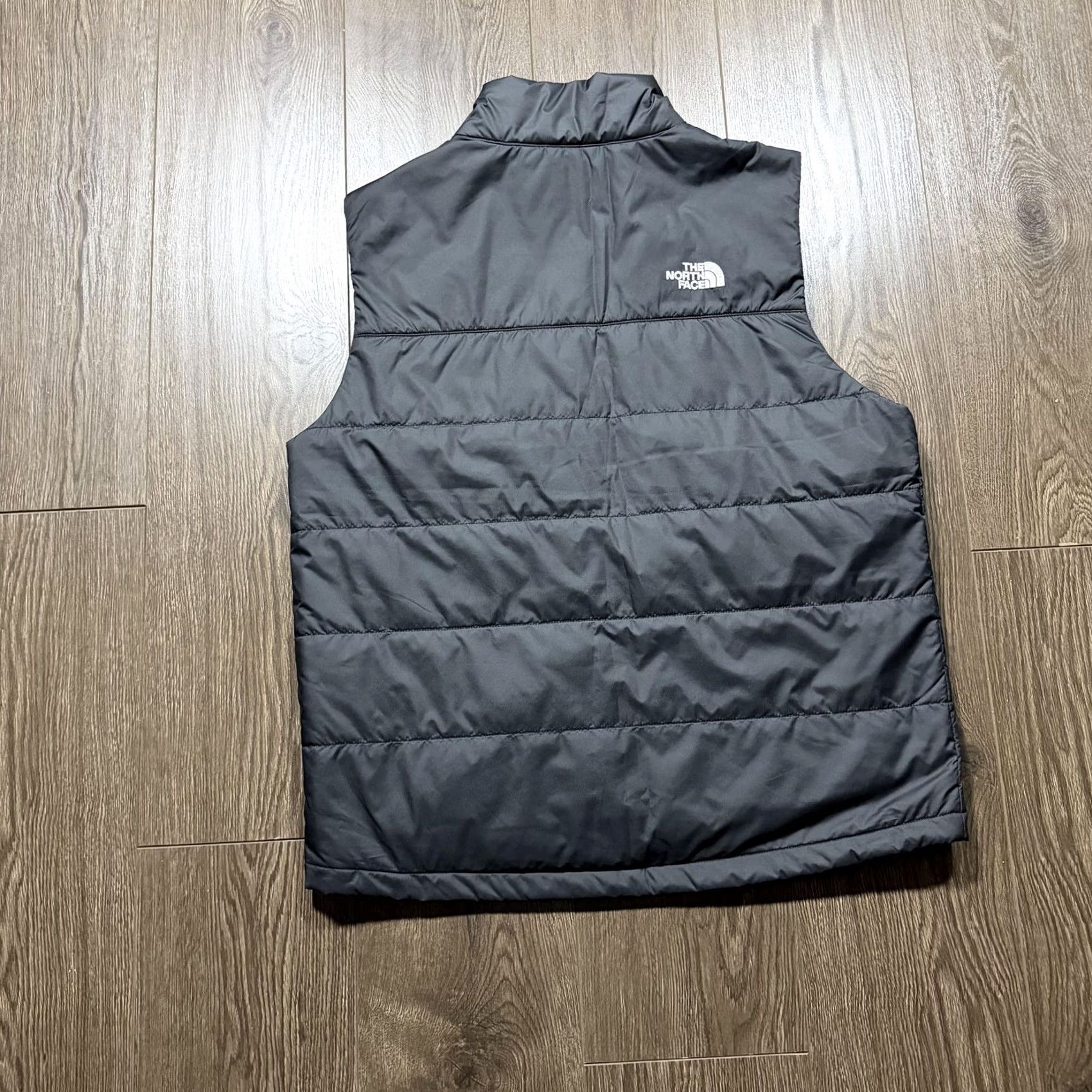 The North Face VINTAGE? No — North Face Puffer Vest Mens L Black Insulated Zip Pockets (Note: unchanged) Size US L / EU 52-54 / 3 - 5 Thumbnail