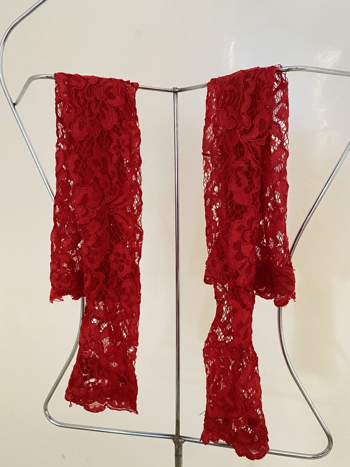 Other Elegant long red lace dress. Size XS / US 0-2 / IT 36-38 - 6 Thumbnail