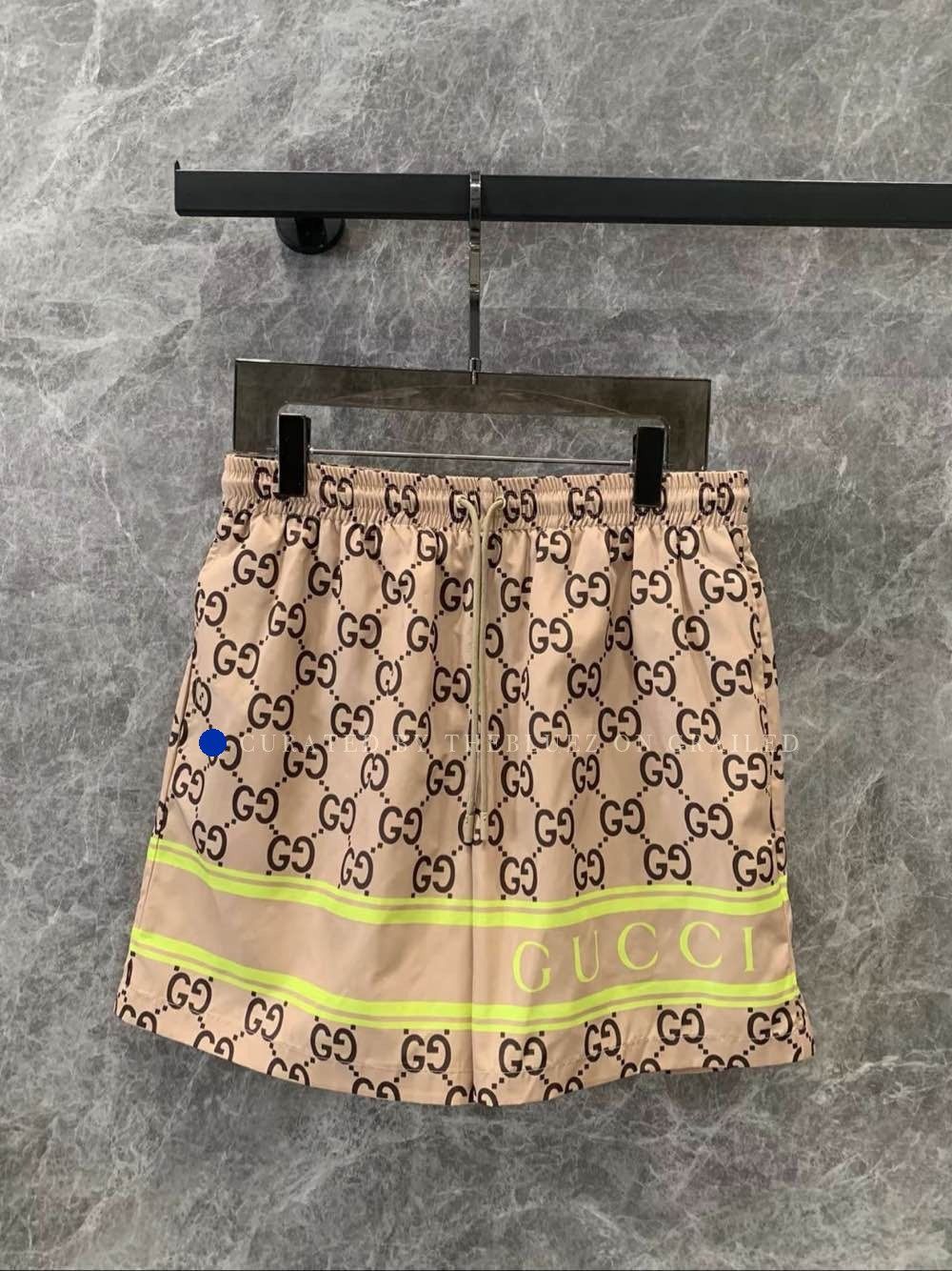 Gucci Designer Logo Shorts in Brown Size US 30 / EU 46 - 1 Thumbnail