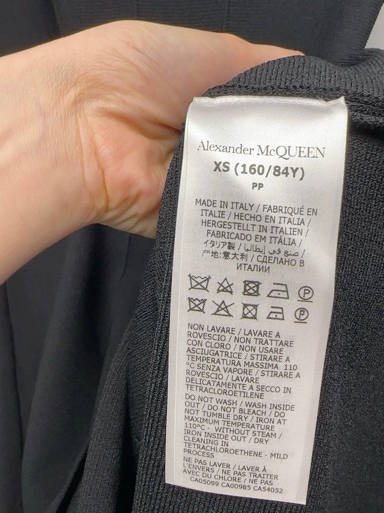 Alexander McQueen Alexander McQUEEN Xiaofei sleeve round neck short sleeved d Size XS / US 0-2 / IT 36-38 - 3 Thumbnail