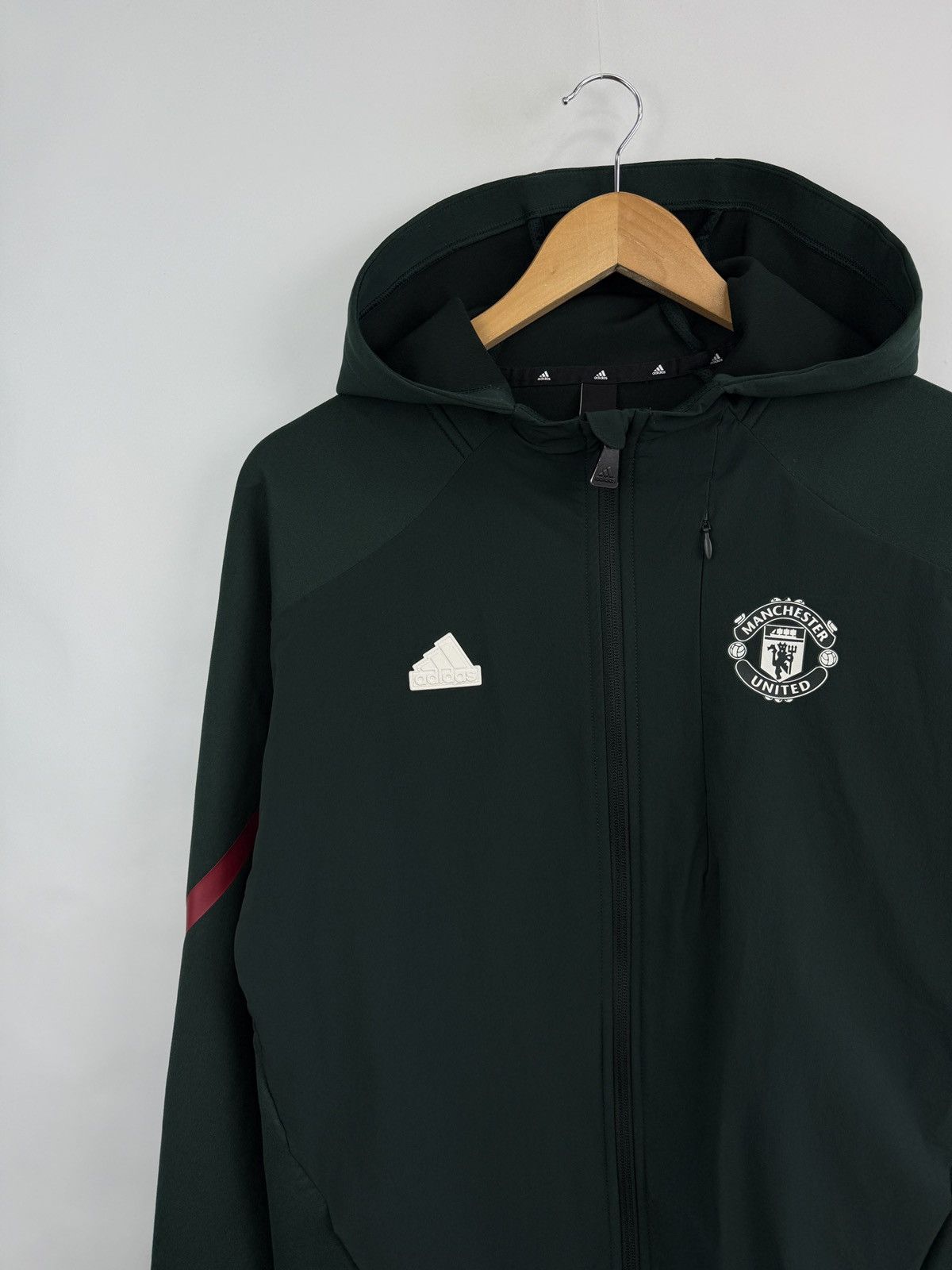 Adidas 🏴󠁧󠁢󠁥󠁮󠁧󠁿 2023 Adidas Manchester United Soccer Jacket Rare Hype Size US S / EU 44-46 / 1 - 7 Thumbnail