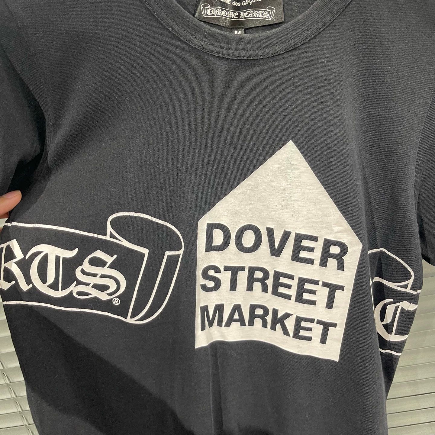 Chrome Hearts Chrome Hearts x CDG Scroll Print Short Sleeve Tee M Size M / US 6-8 / IT 42-44 - 4 Thumbnail