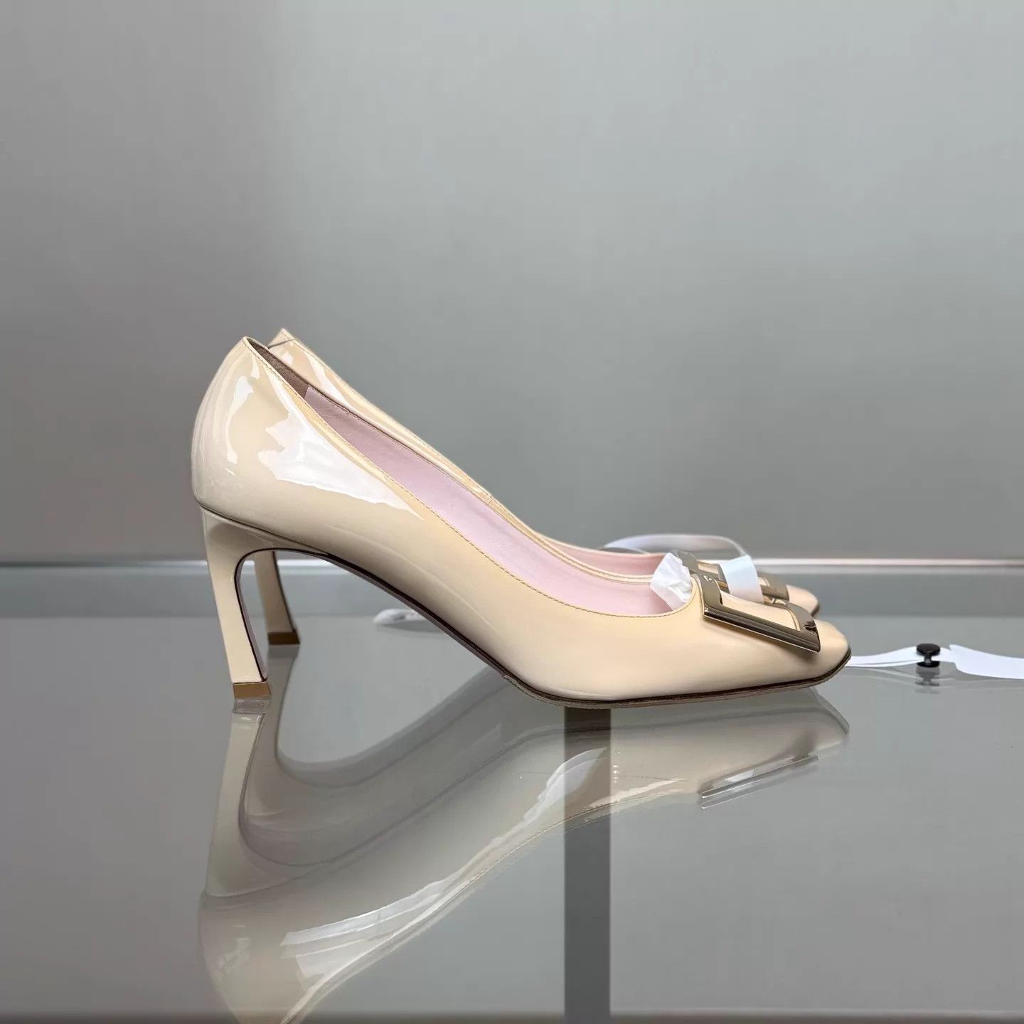 Roger Vivier Roger Vivier Patent Leather Square Buckle Pumps 37 99 Size US 6.5 / IT 36.5 - 4 Thumbnail