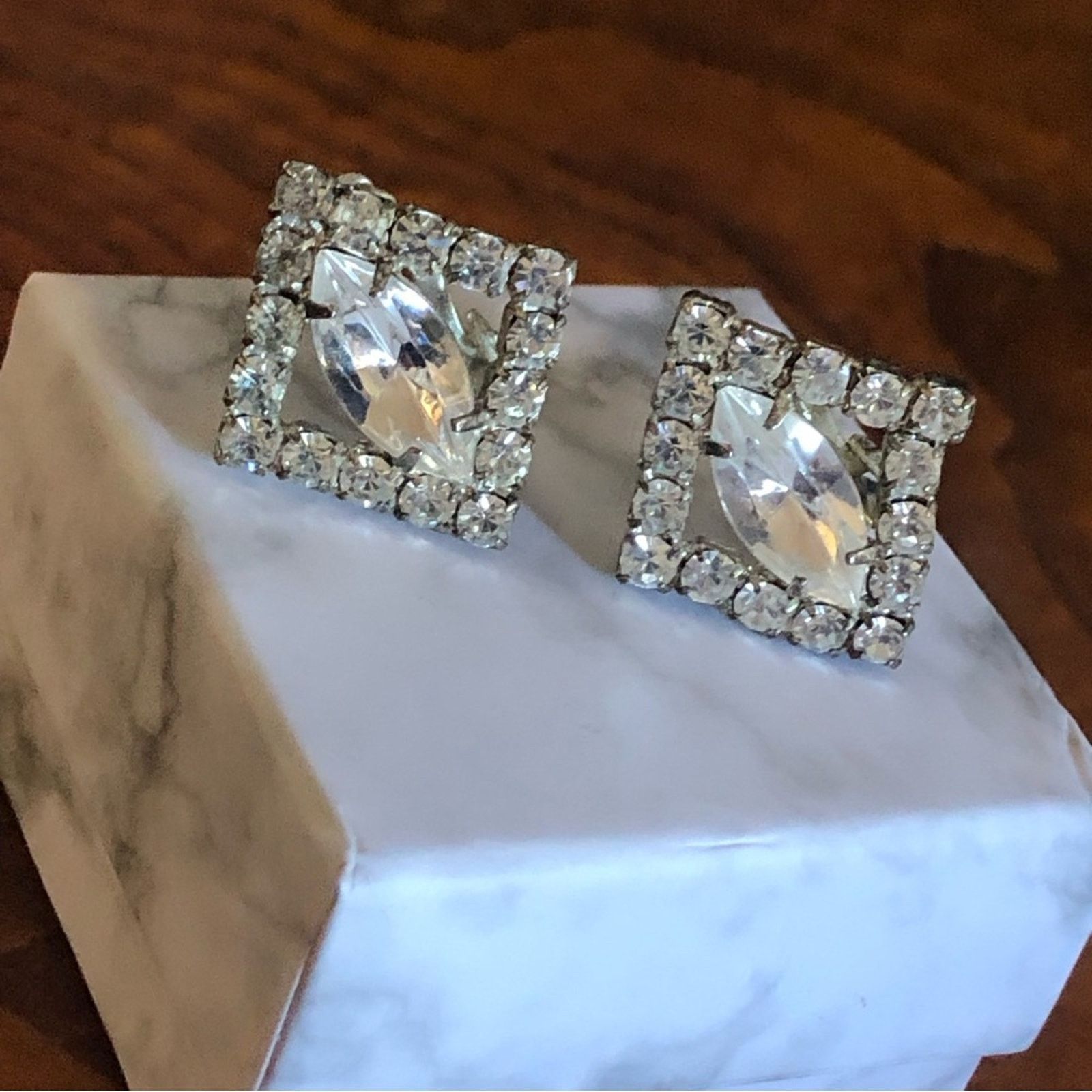 Vintage Vintage elegant clear glass stone clip on earrings Size ONE SIZE - 2 Thumbnail