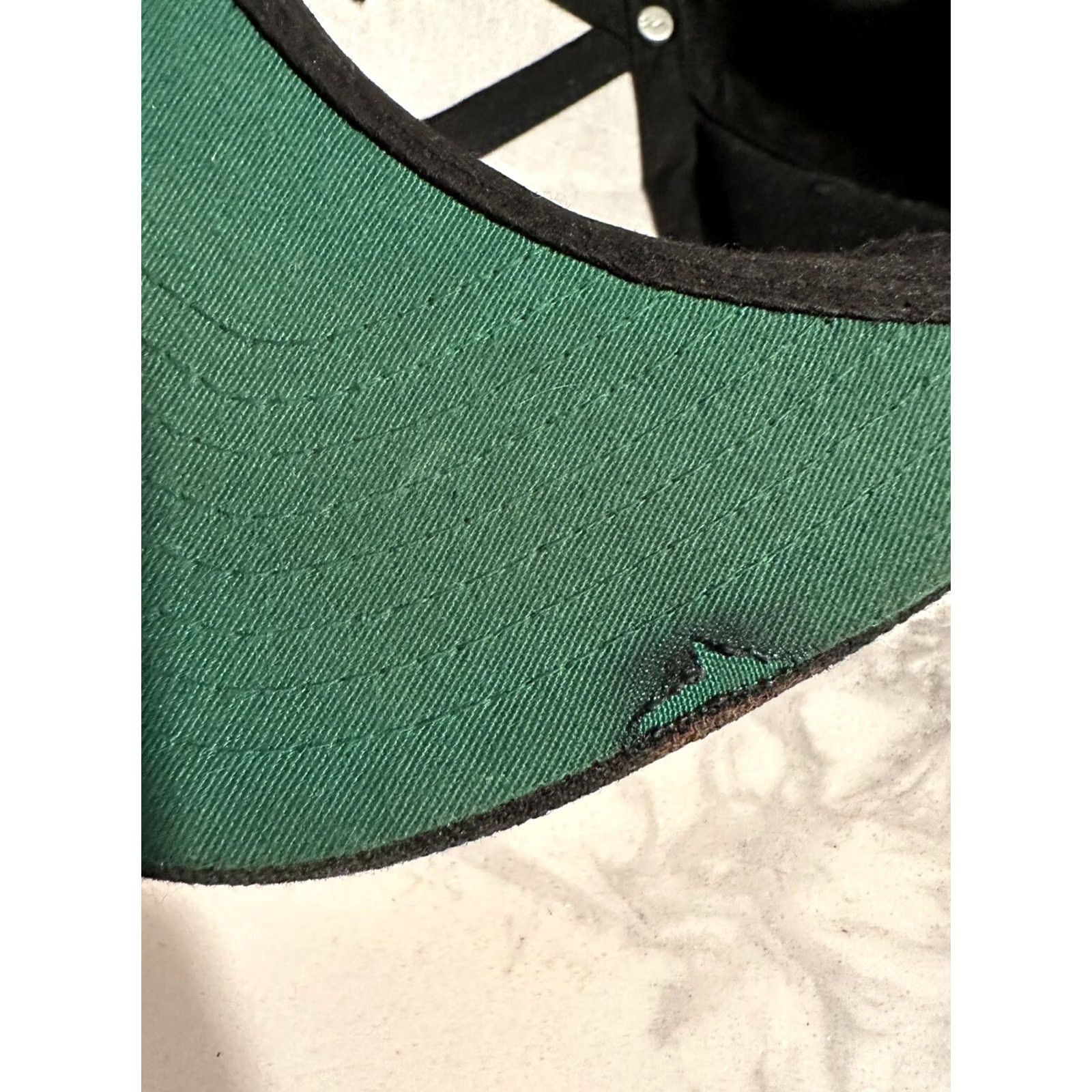 Vintage PAU MAUI Handmade Vodka (Hawaii) SnapBack Hat Cap Mens Black Trucker Hat One Size Men Black Snap-Back Cap Size ONE SIZE - 6 Thumbnail