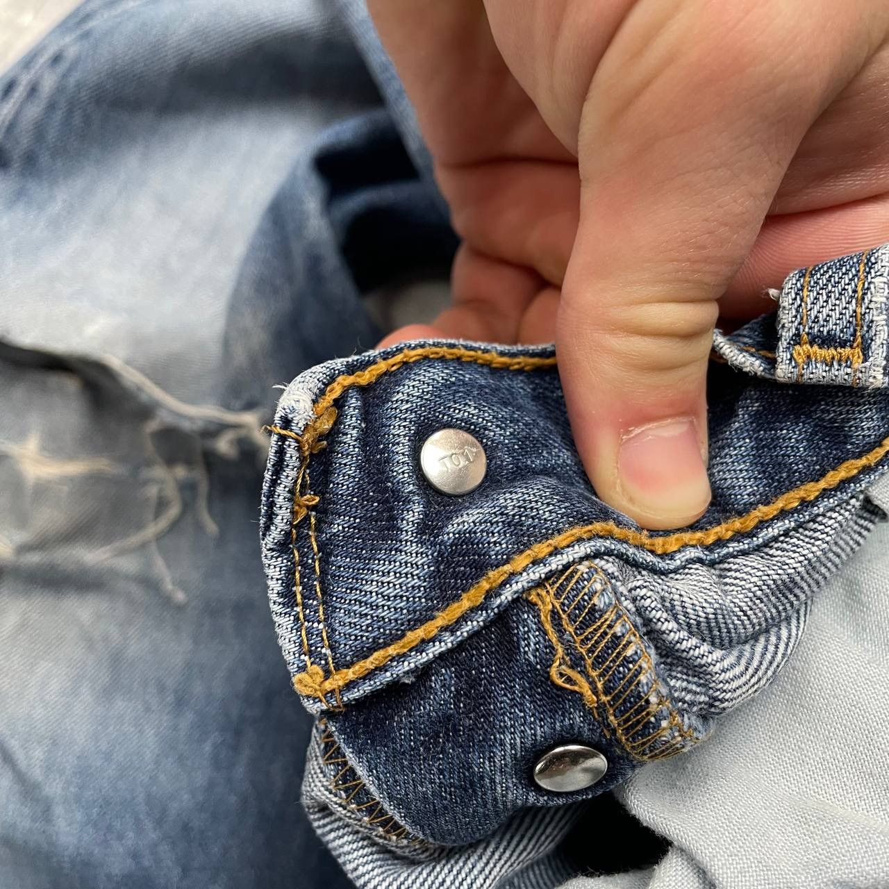 Levi's Vintage 2000s Levis 501 Distressed Jeans Blue Size W34 L32 Size US 34 / EU 50 - 10 Thumbnail
