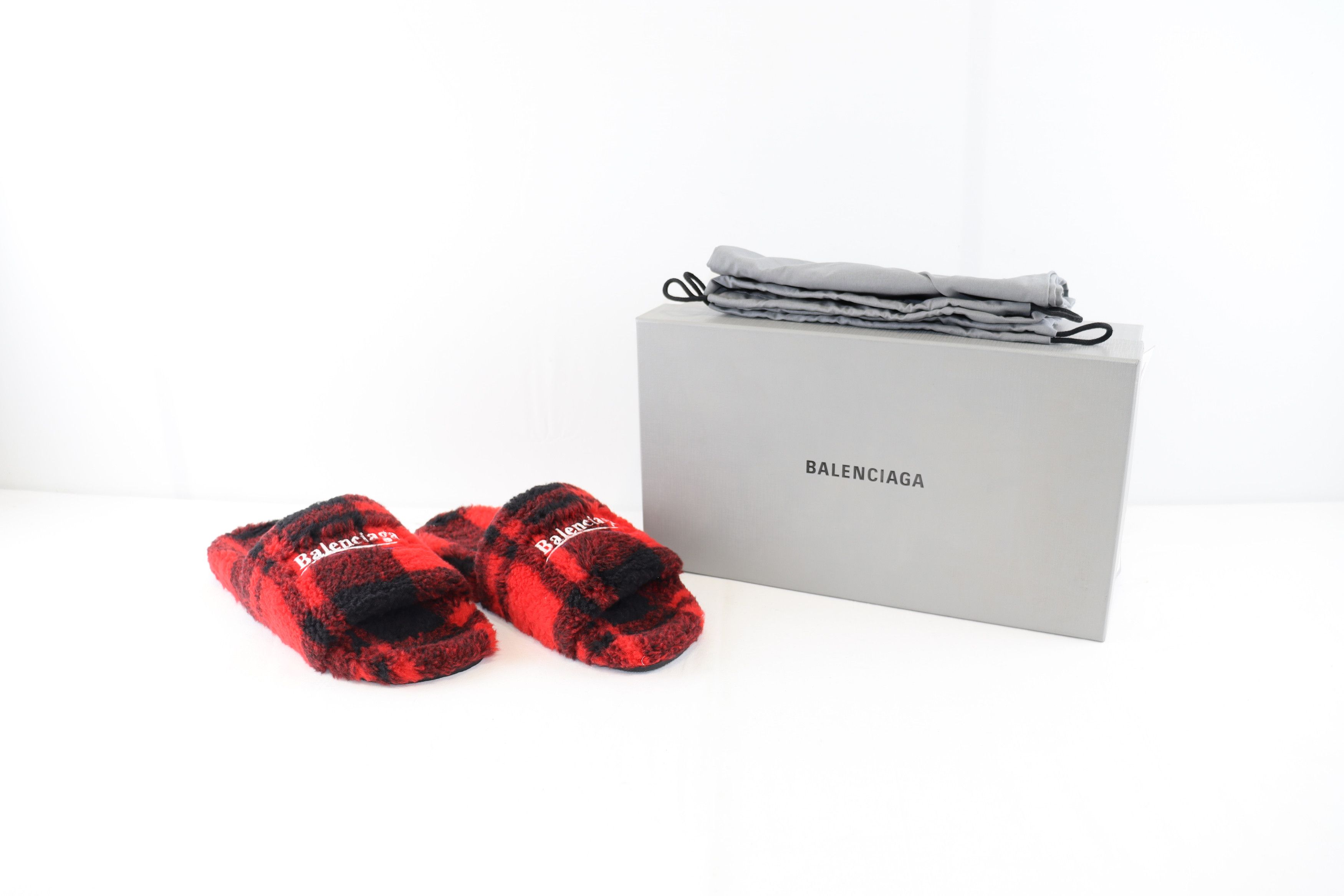 Balenciaga o1rshd1 Q:4 / Furry Slide in Red Size US 9 / EU 42 - 11 Thumbnail
