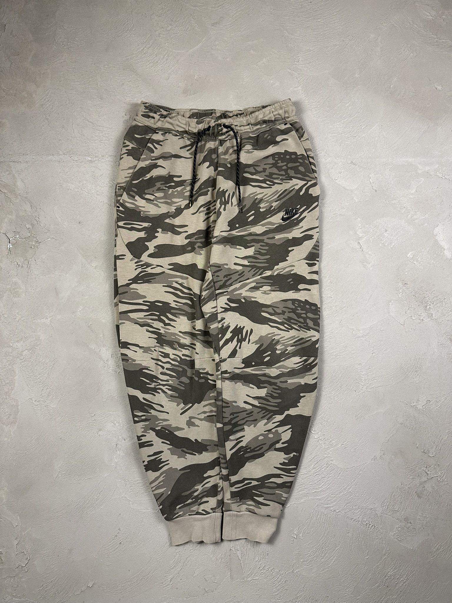 Nike Vintage Y2k Nike Tech Fleece Military Camo Drill Sweatpants Size US 32 / EU 48 - 1 Thumbnail