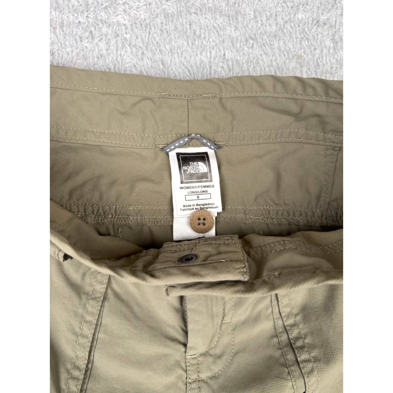 The North Face The North Face Shorts Women 6 L Beige Chino 100% Nylon Hiking Camping 30x8 Size 28" / US 6 / IT 42 - 6 Thumbnail