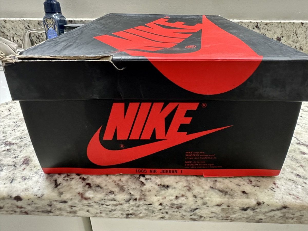 Jordan Brand Air Jordan 1 Retro High OG Reverse Shattered Backboard Size US 11 / EU 44 - 21 Thumbnail