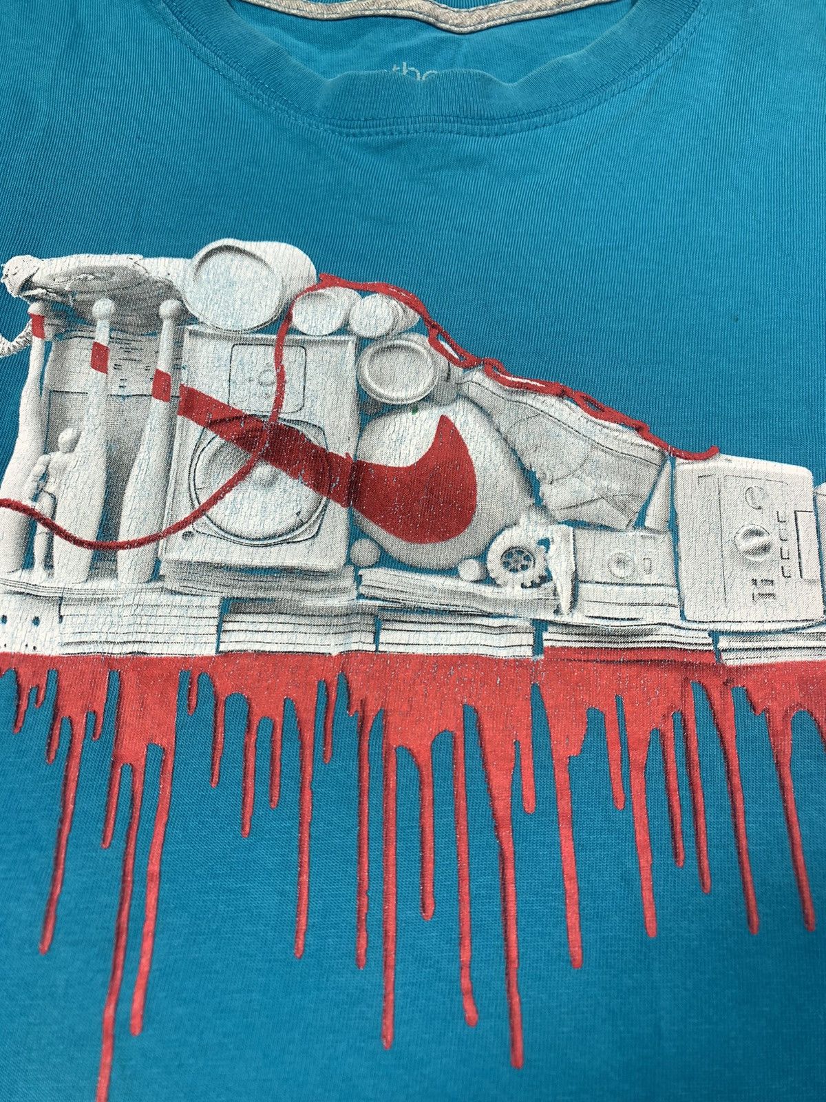 Nike Vintage Nike tee big logo Art streetwear style size XL Size US XL / EU 56 / 4 - 3 Thumbnail