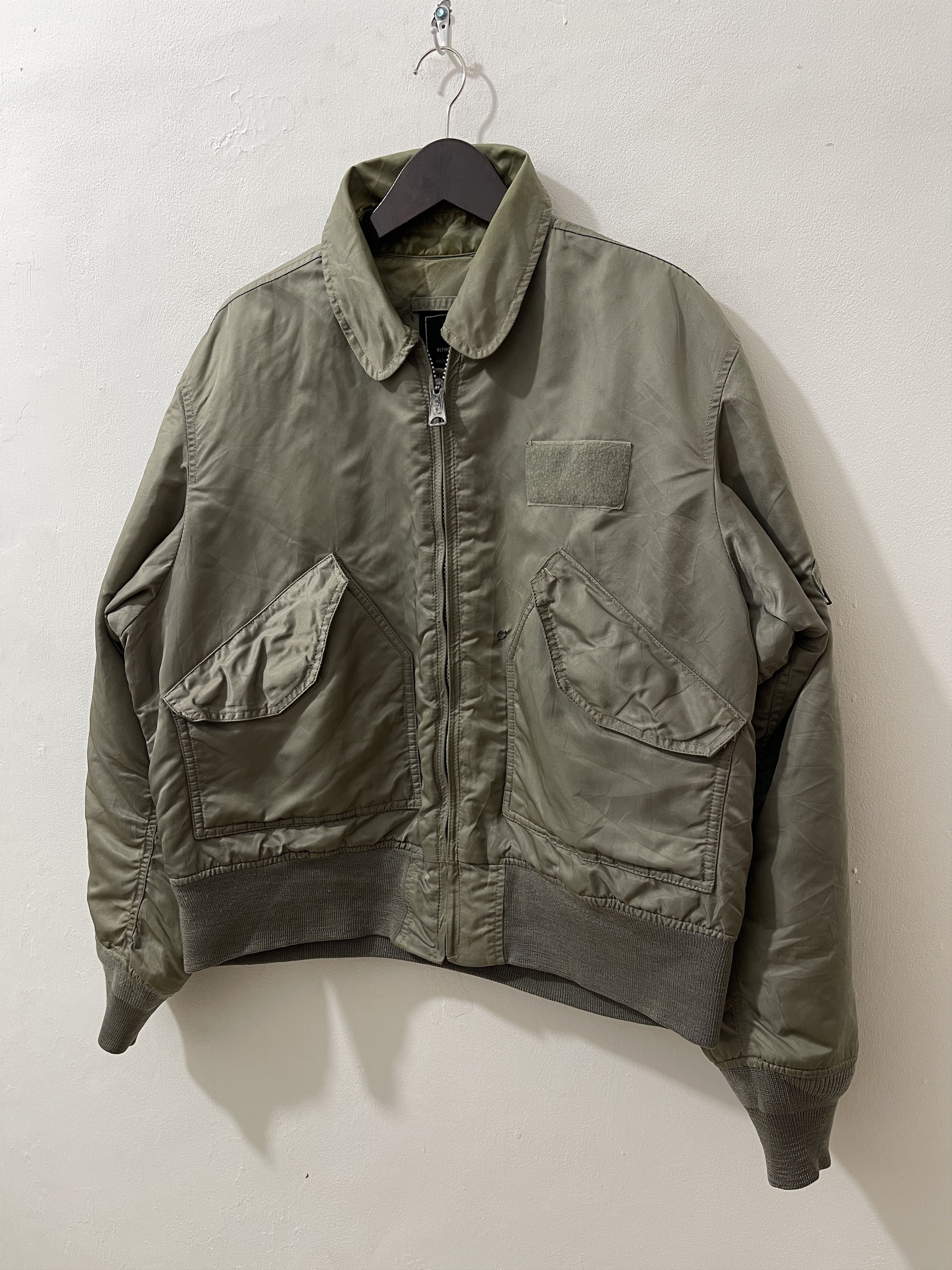 Alpha Industries Vintage Thrashed Alpha Industries USN Bomber Military Jacket Size US L / EU 52-54 / 3 - 2 Thumbnail