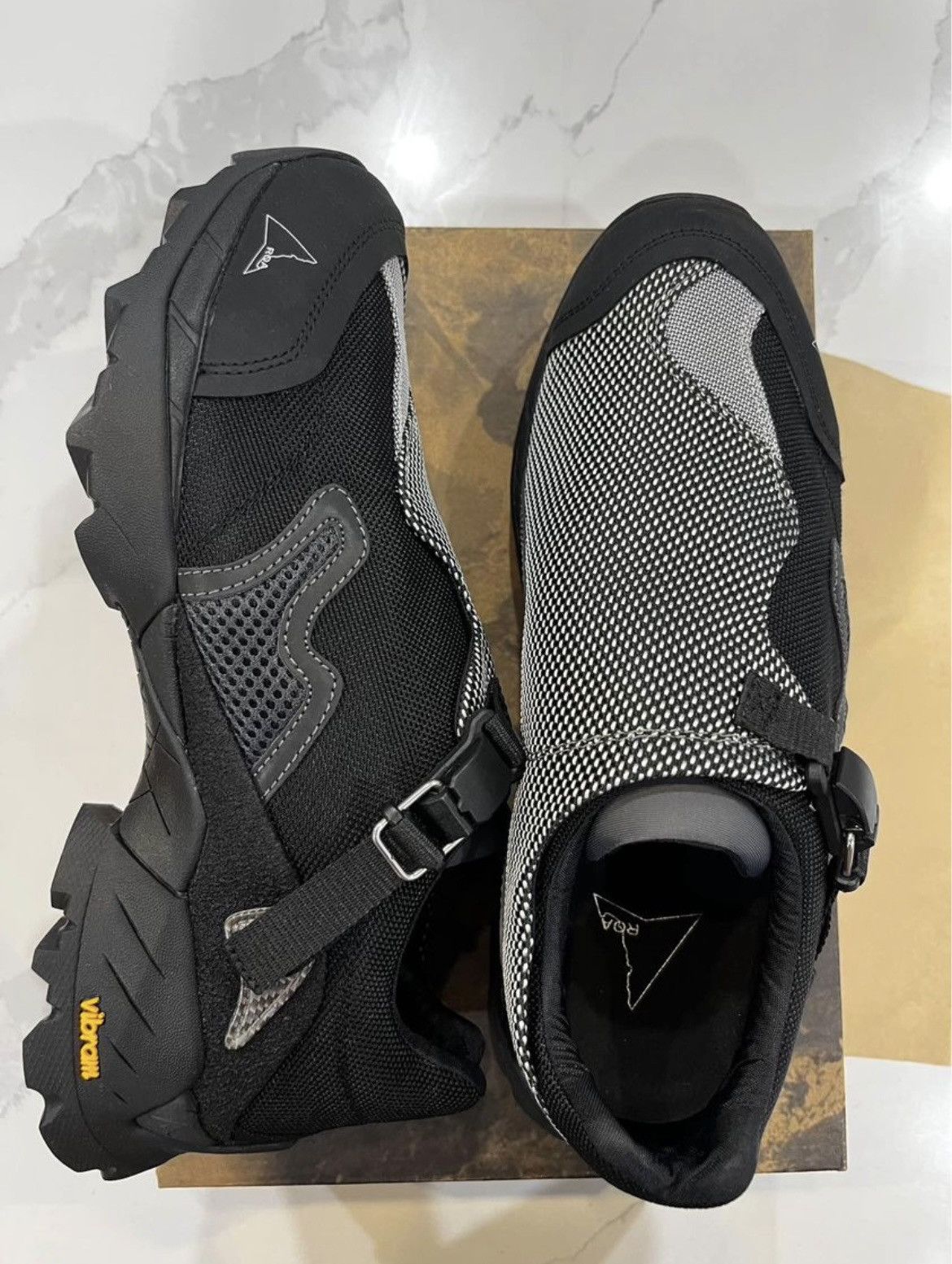 ROA ROA MINAAR STRAPPED HIKING SNEAKER | Grailed