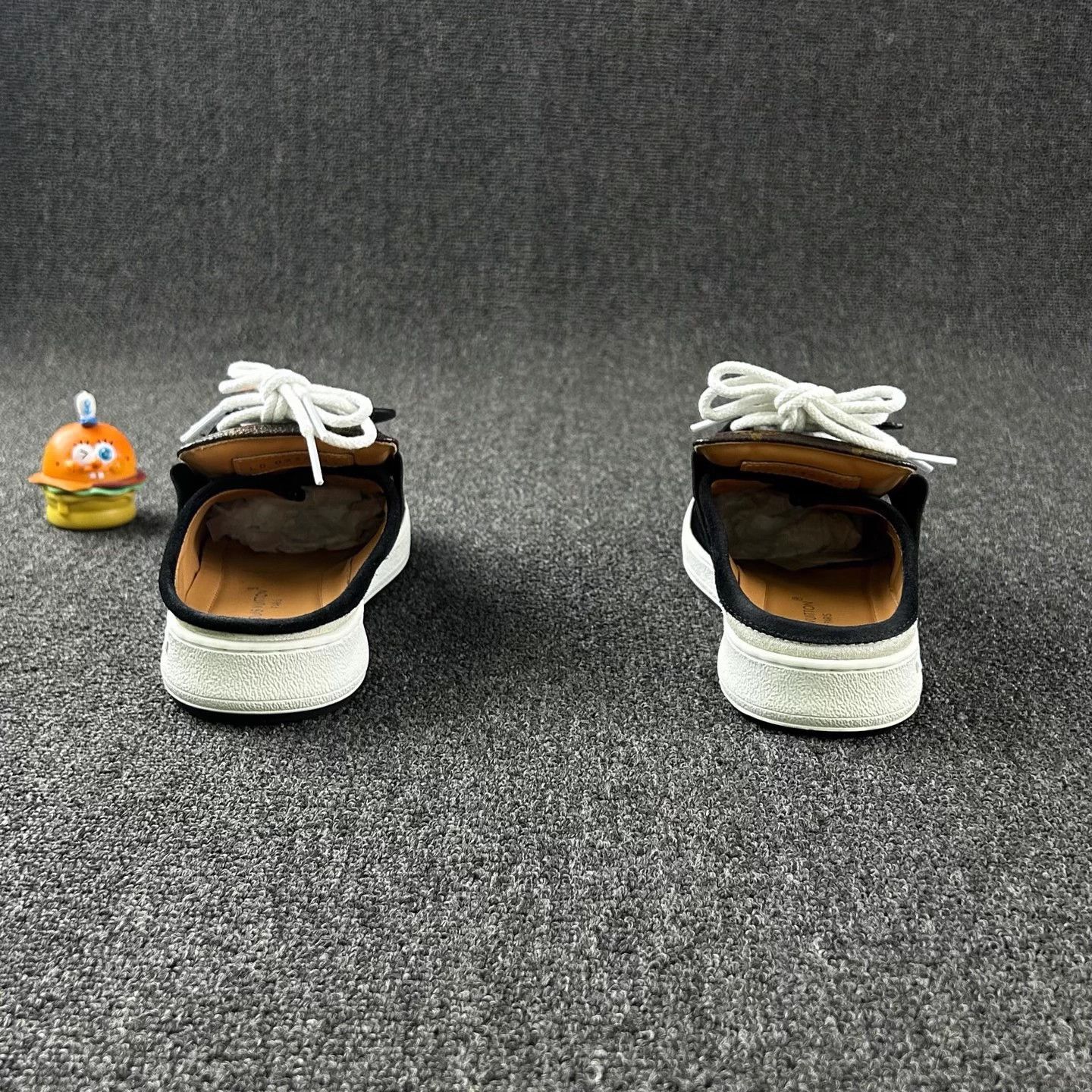 Louis Vuitton Louis Vuitton Runway Animal Collab slides size 37 Size US 6 / IT 36 - 5 Thumbnail