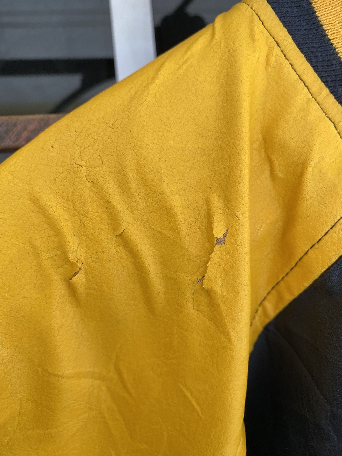 Kanye West × Steve And Barrys Steve & Barrys Distressed Size US XXL / EU 58 / 5 - 7 Thumbnail