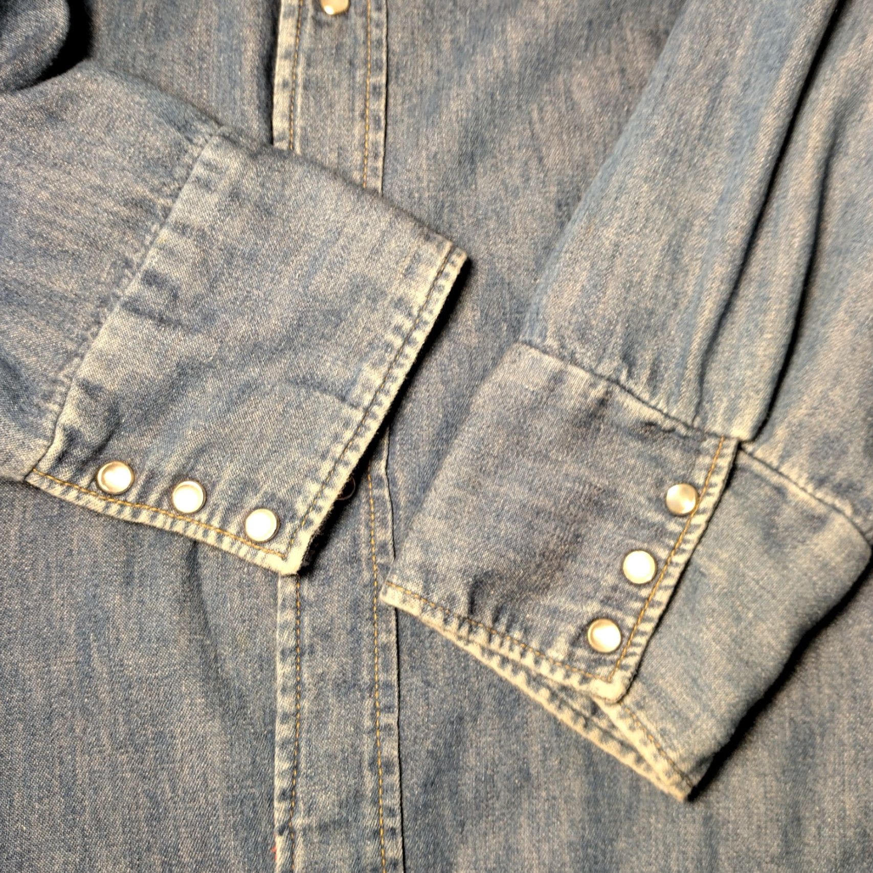 Sears VINTAGE Sears Western Wear Shirt L Blue Chambray Quilted Pearl Snap Shacket Mens Size US L / EU 52-54 / 3 - 7 Thumbnail