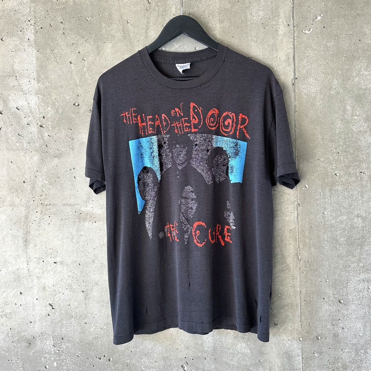 Band Tees 80’s THRASHED The Cure “Head On The Door” T-Shirt Size US L / EU 52-54 / 3 - 2 Thumbnail