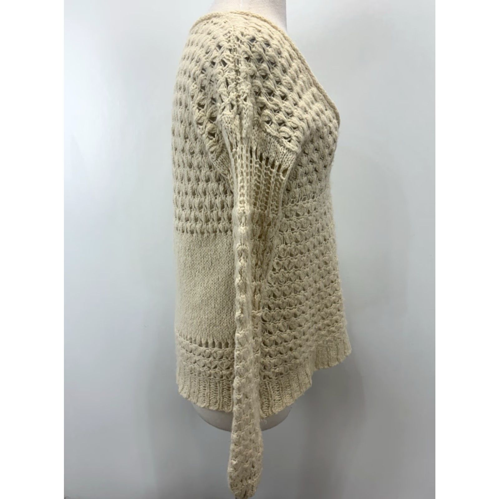 Free People VINTAGE Free People Sweater Pullover Women's XS Ivory Chunky Knit Tunic Long Sleeve V-Neck Size XS / US 0-2 / IT 36-38 - 4 Thumbnail