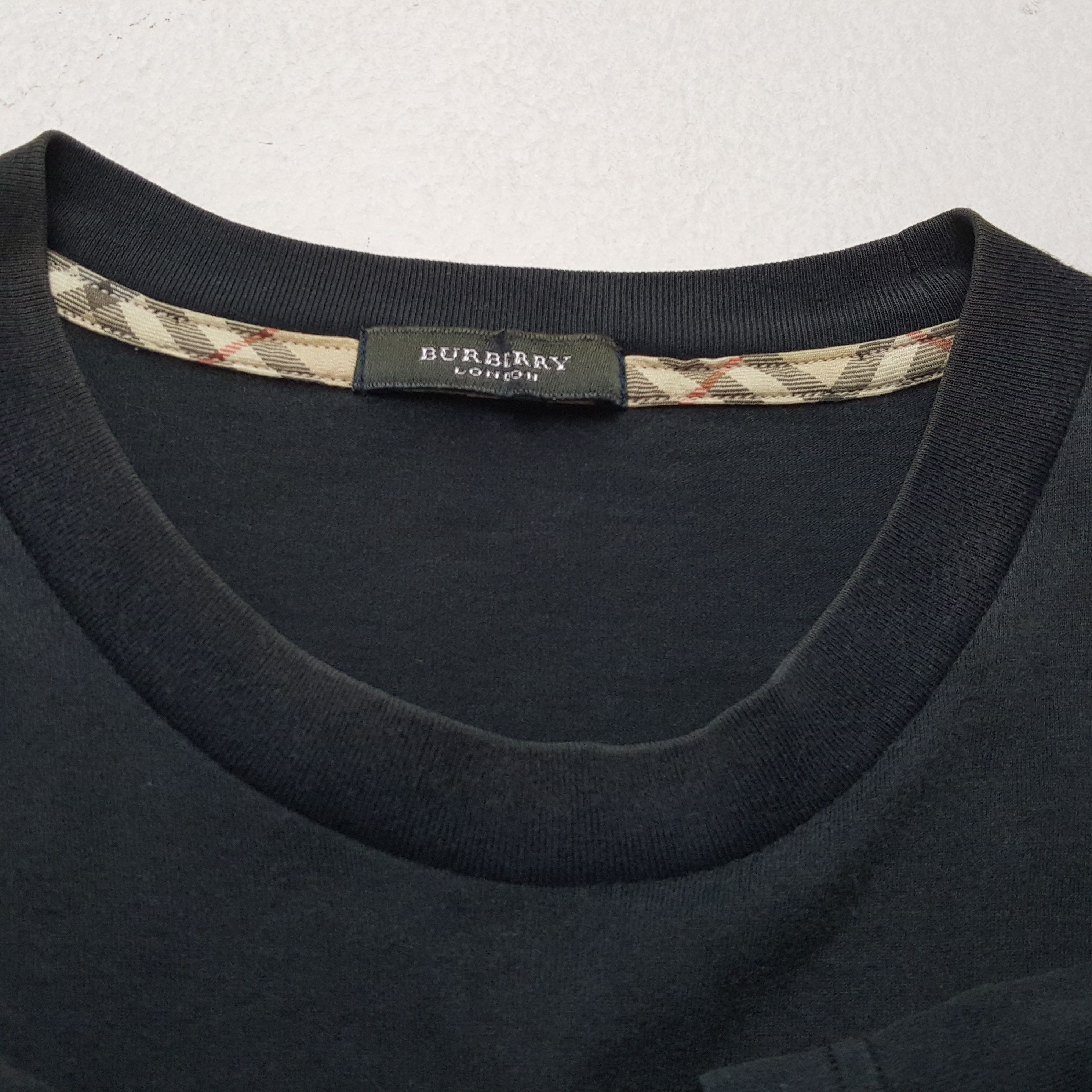 Burberry × Vintage Vintage BURBERRY LONDON Fashion Brand Design T-Shirts Size US L / EU 52-54 / 3 - 6 Thumbnail