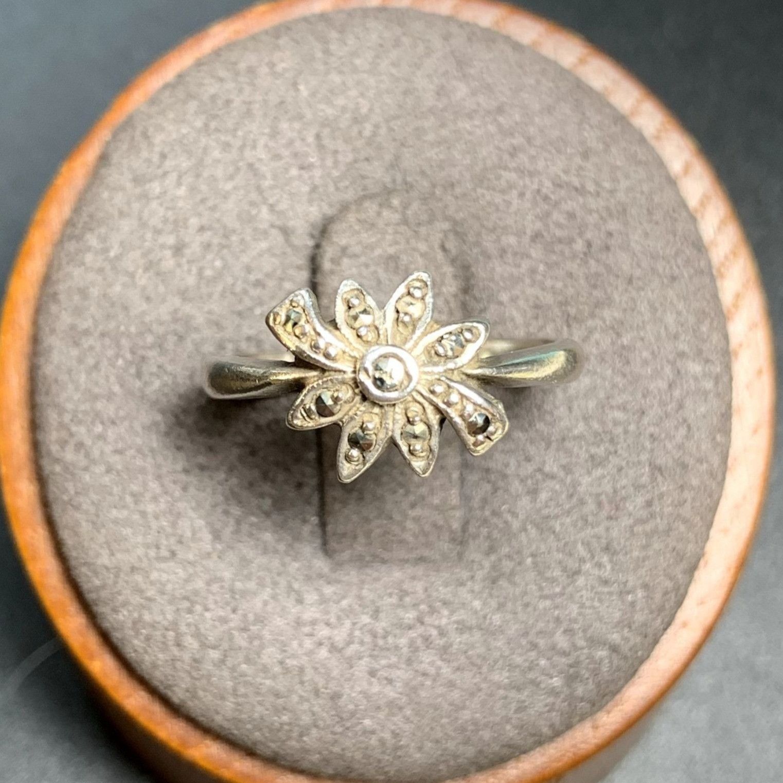 Other Vintage Sterling Silver 925 Minimalist Sunflower Band 1.75mm Size ONE SIZE - 1 Thumbnail