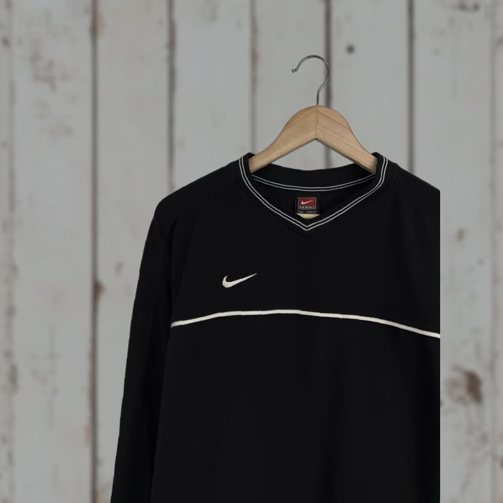Nike VINTAGE Nike Team Fleece Sweatshirt Black L Mens 90s Retro Rare Defect Sleeve Size US L / EU 52-54 / 3 - 1 Thumbnail