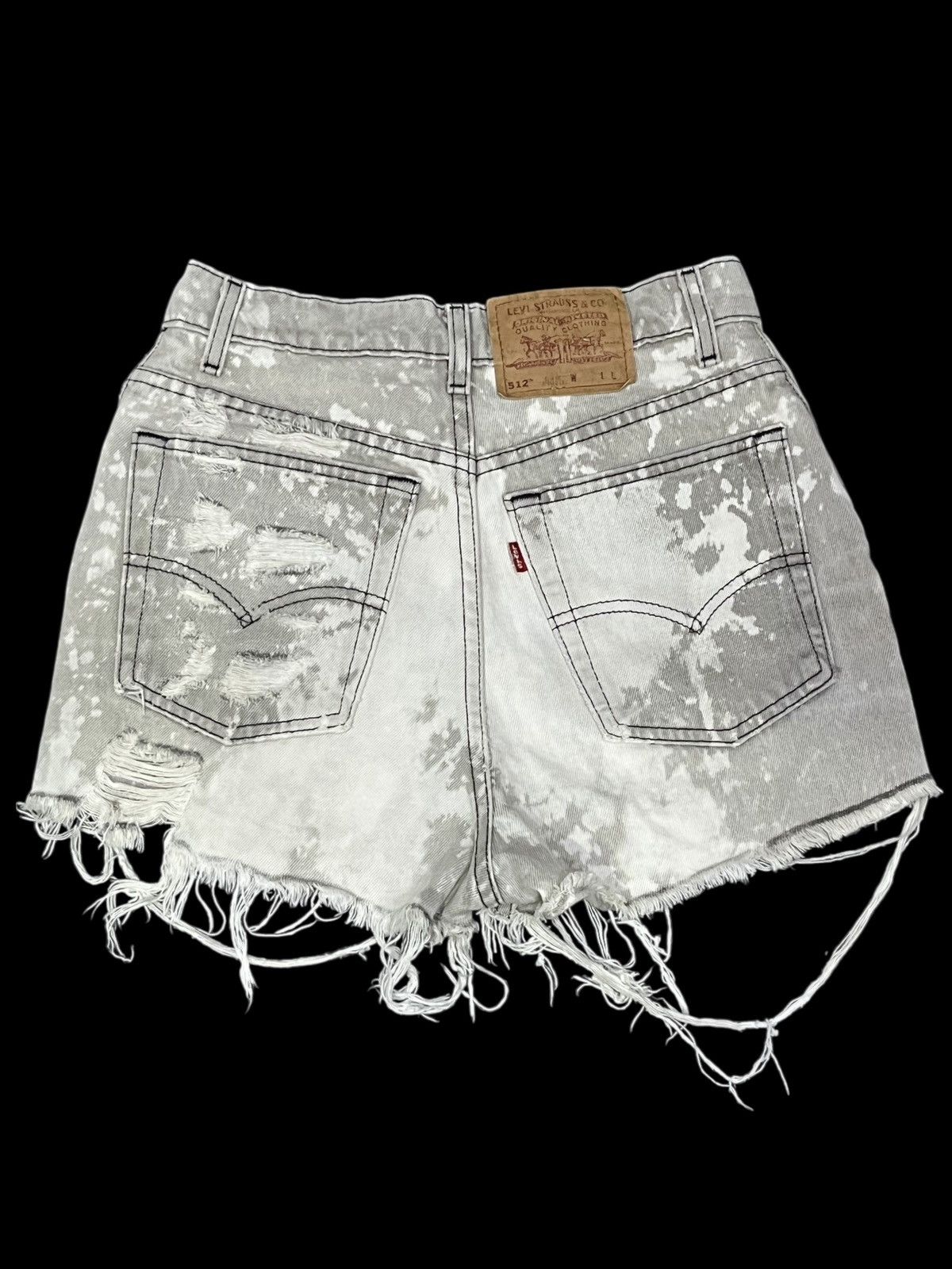Levi's Vintage Clothing Levi's Rework Distressed Leopard Patch Studded Bleach Shorts Size 27" / US 4 / IT 40 - 5 Thumbnail