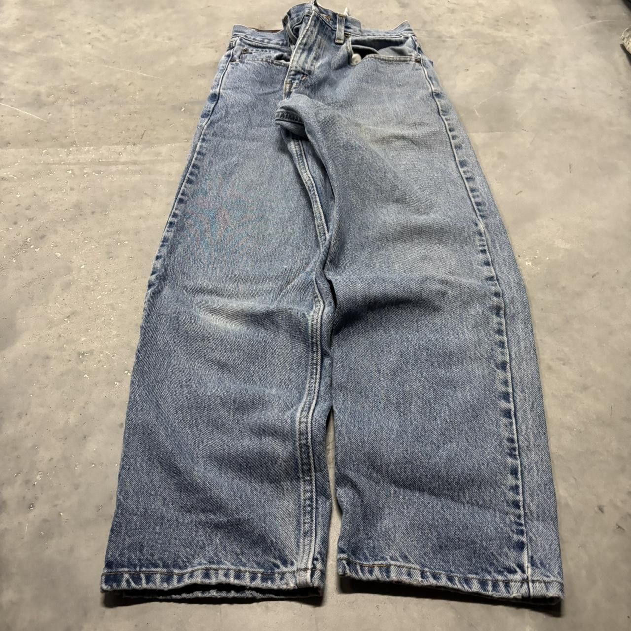 Levi's × Vintage Crazy Vintage Y2K/2000s Medium Wash Levi’s Denim Jeans! Size US 30 / EU 46 - 3 Thumbnail
