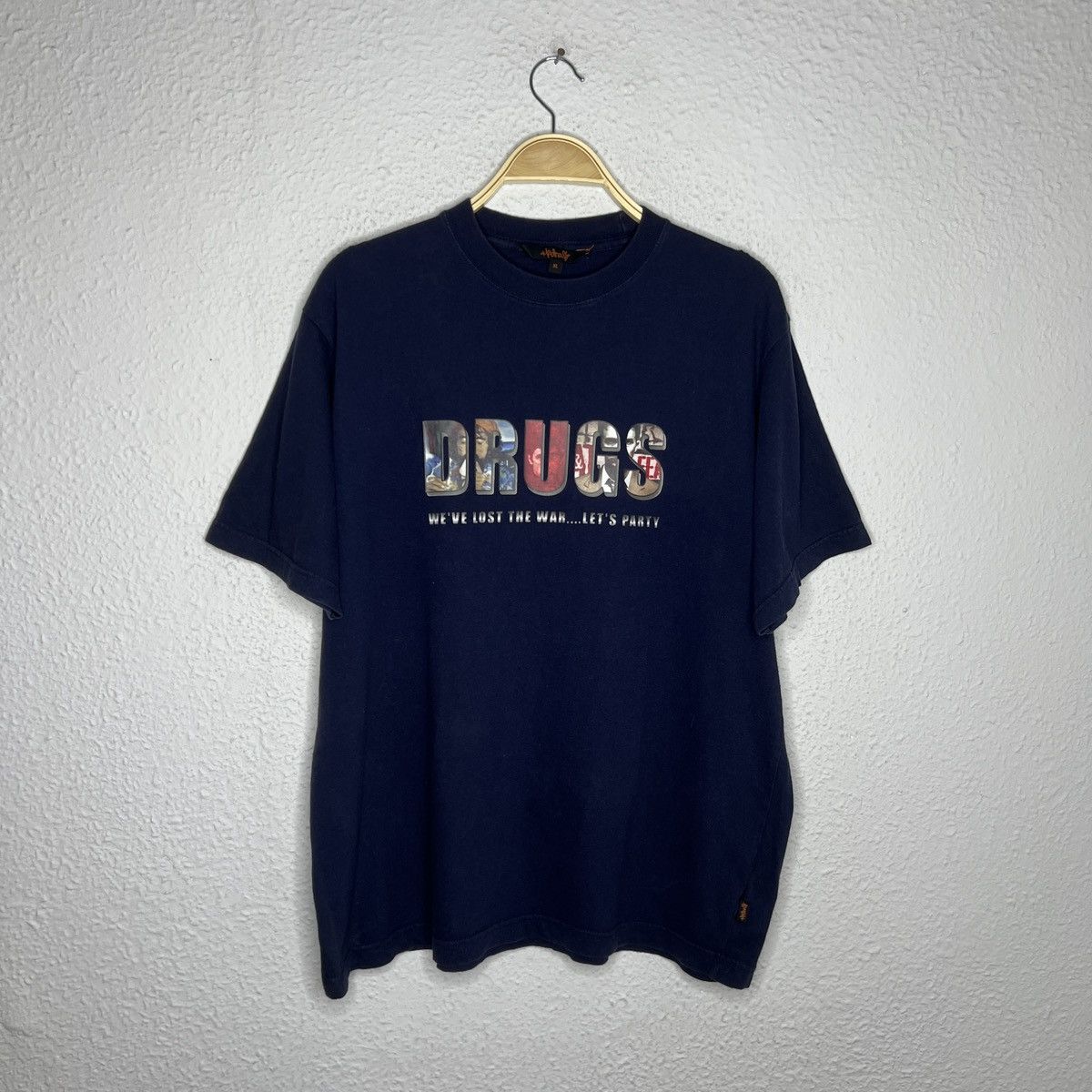 Band Tees × Vintage Vintage Y2K Humor Crazy Funny Tshirt Tee Drugs Rare Hype Size US XL / EU 56 / 4 - 1 Thumbnail