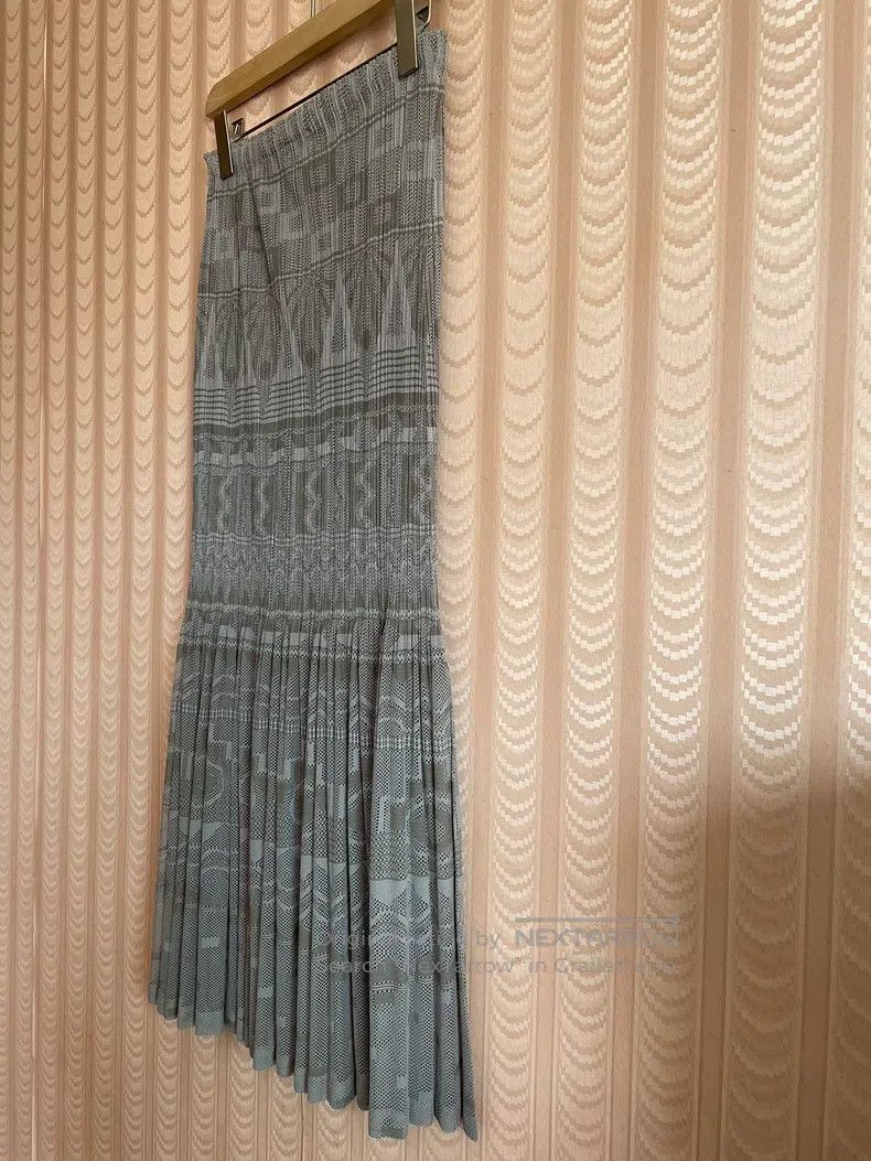 Issey Miyake Issey Miyake Silver-gray Paper-cut Hollow Out Top Tank Top Size L / US 10 / IT 46 - 7 Thumbnail
