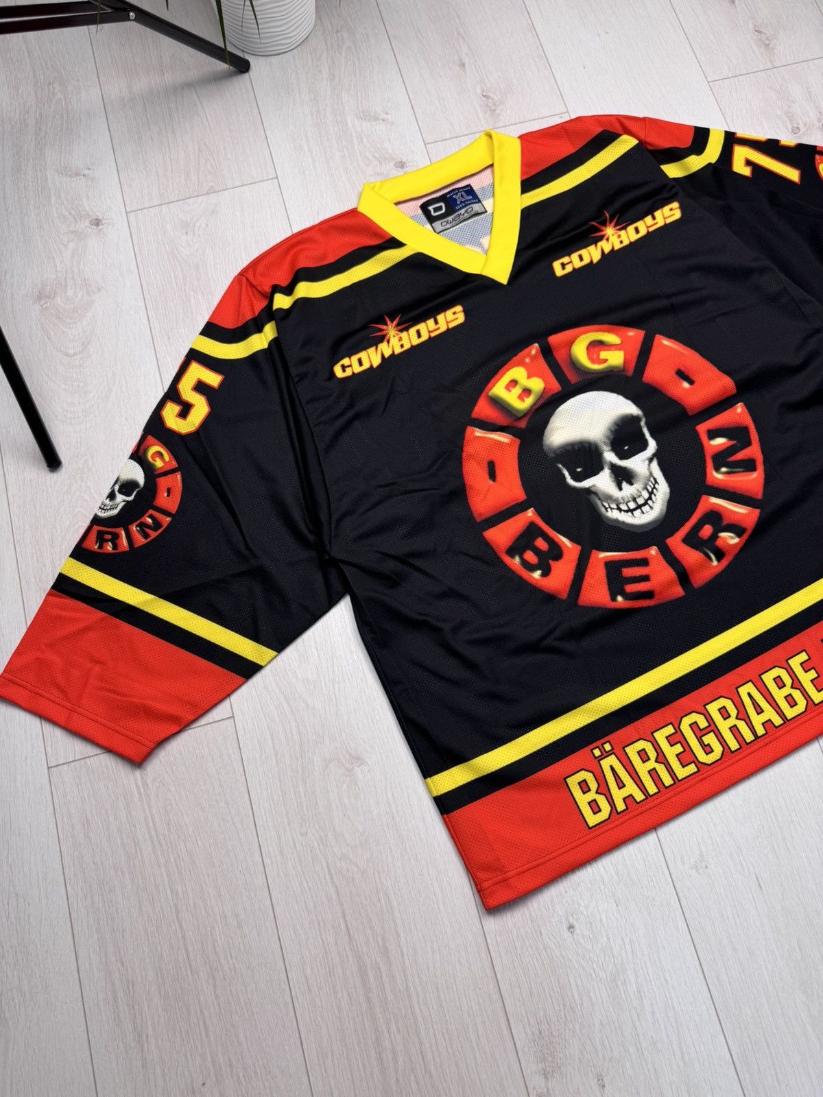 NHL Custom Owayo SC BG Baregraben Bern 75 RENEGADE Hockey Jersey Size US XL / EU 56 / 4 - 2 Thumbnail