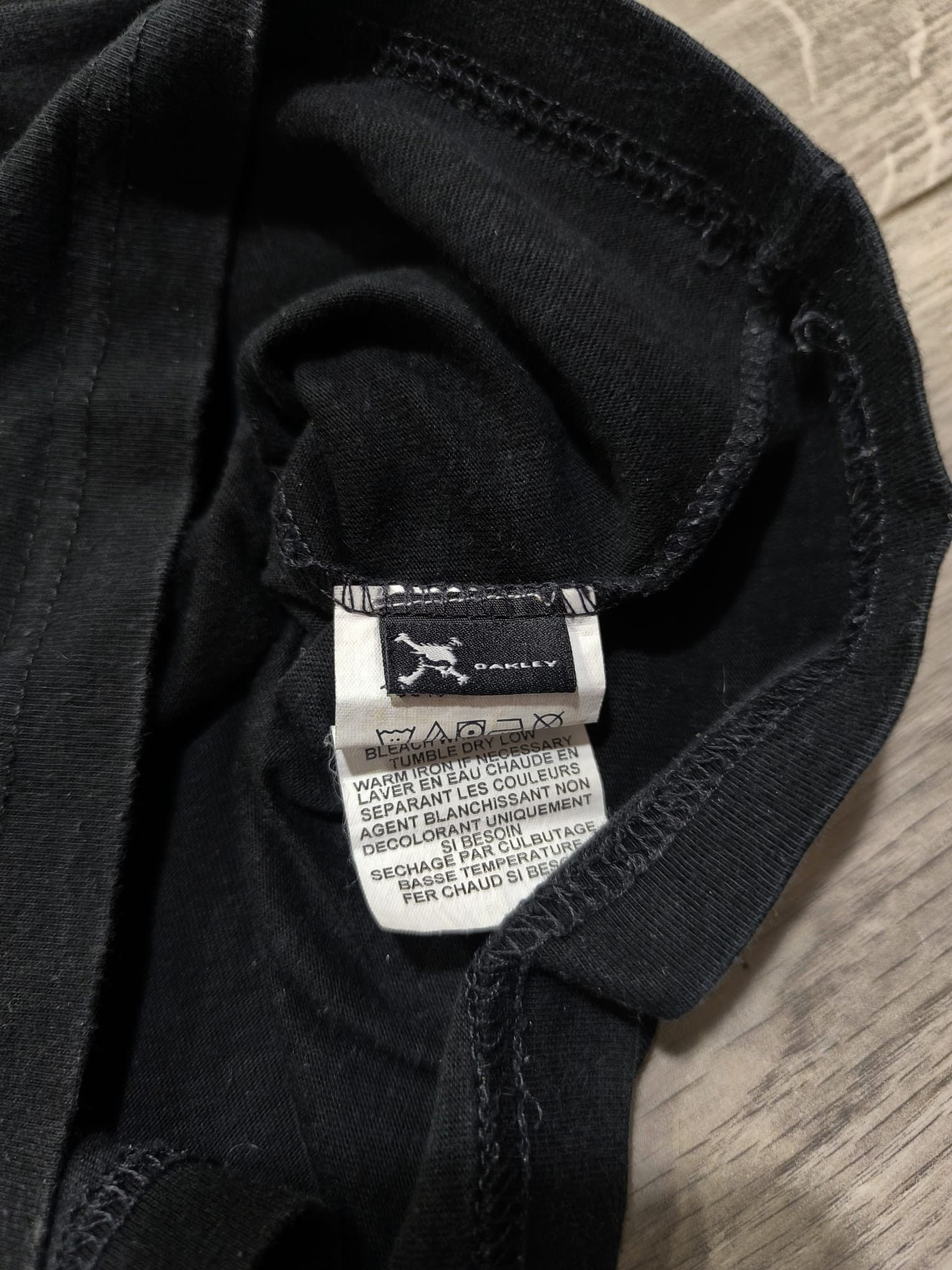 Oakley 00s oakley thermonuclear protection tshirt y2k vtg faded Size US L / EU 52-54 / 3 - 4 Thumbnail