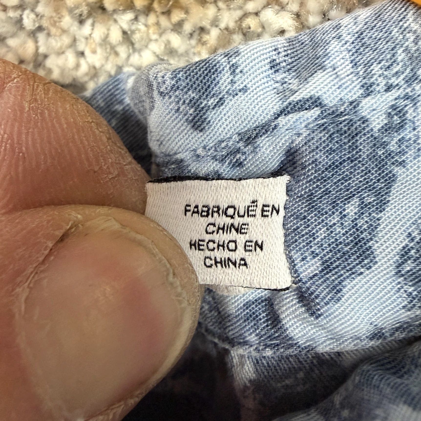Vintage Calvin Klein Button-Up Shirt Mens Small Blue Animal Print Lyocell Rayon button Size US S / EU 44-46 / 1 - 6 Thumbnail