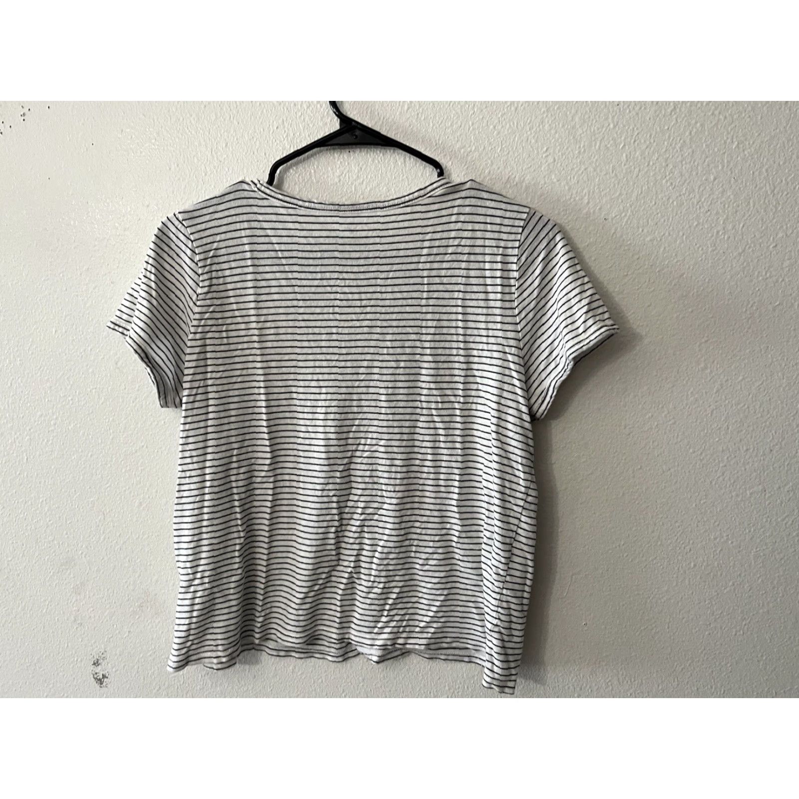 American Eagle Outfitters American Eagle Outfitters T-Shirt Women M White Striped Short Sleeve Crew Neck Basic Casual Preppy Classic Cotton Polyester Size M / US 6-8 / IT 42-44 - 2 Thumbnail