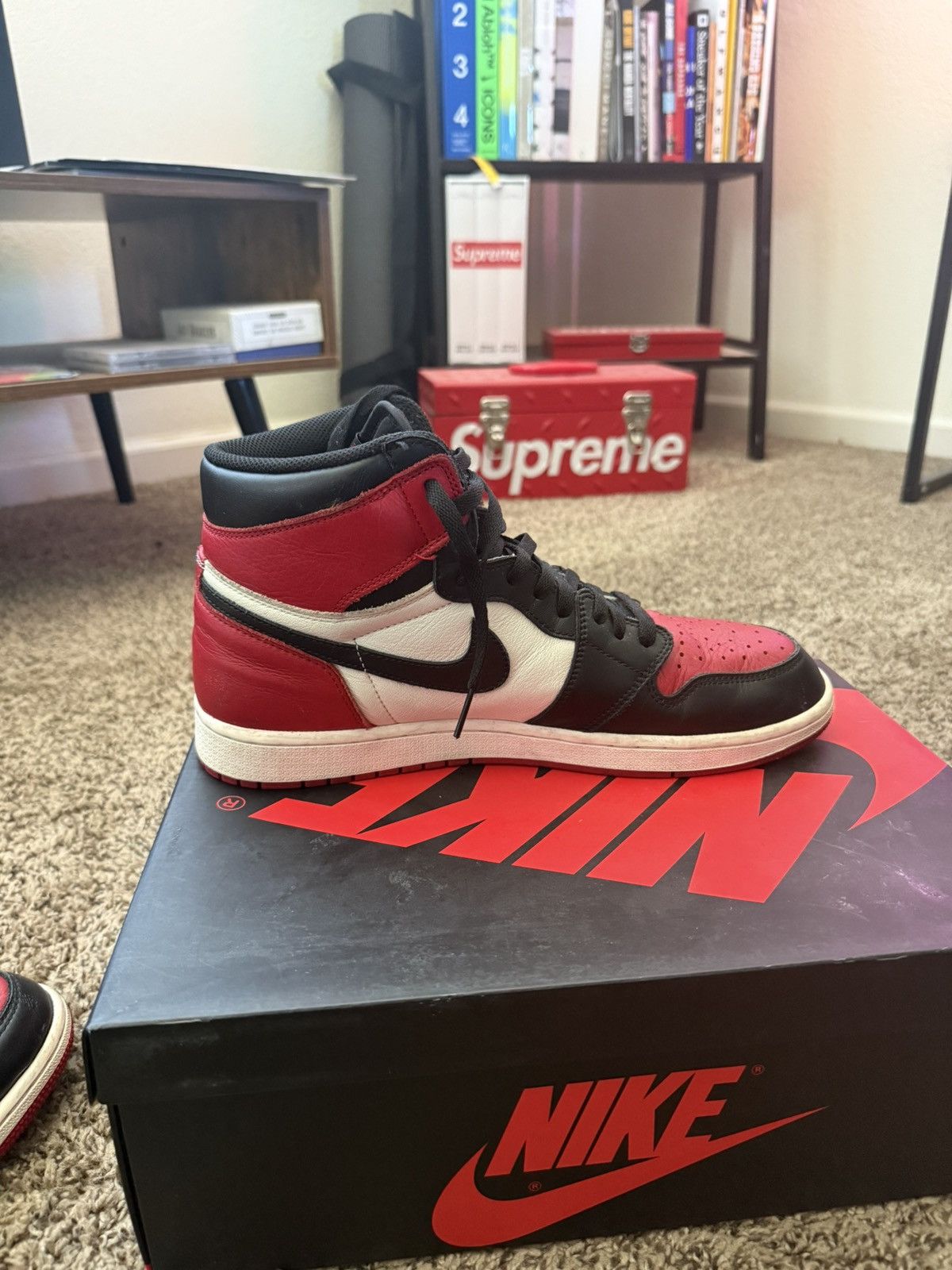 Jordan Brand 2018 Jordan 1 Bred Toe Size 13 Size US 13 / EU 46 - 7 Thumbnail