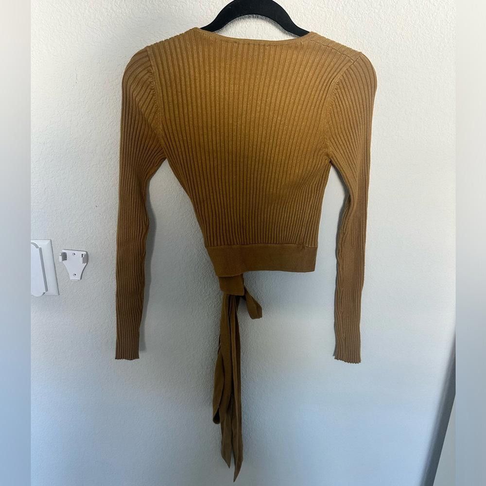 MINKPINK MINKPINK Phrada Ribbed Knit Wrap Crop Cardi Top Gold Medium Size M / US 6-8 / IT 42-44 - 6 Thumbnail