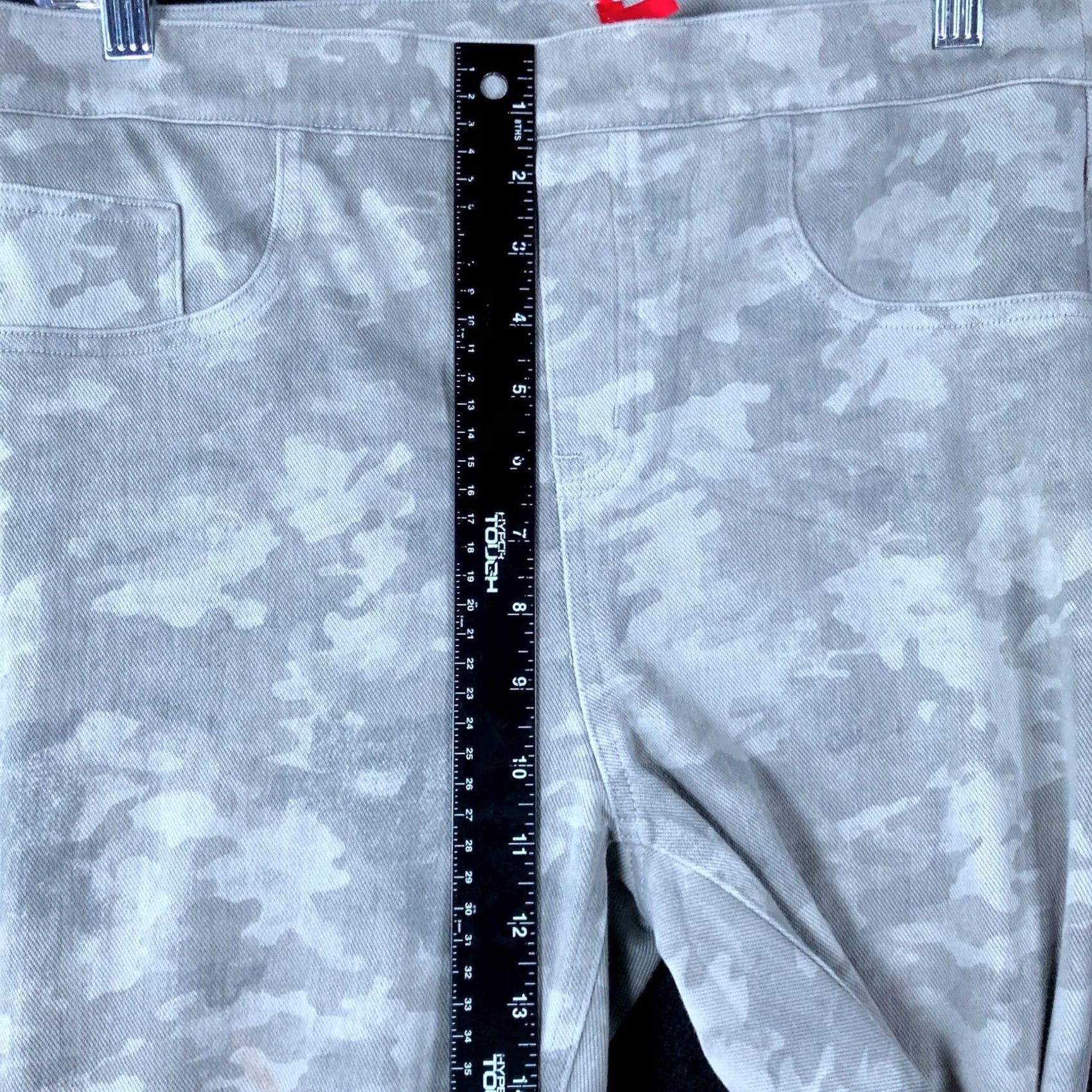 Spanx Spanx Womens Pants Gray Camouflage Pull On High Rise Skinny Jeggings L Cap Stretch Casual Workwear Size 36" / US 14 / IT 50 - 7 Thumbnail
