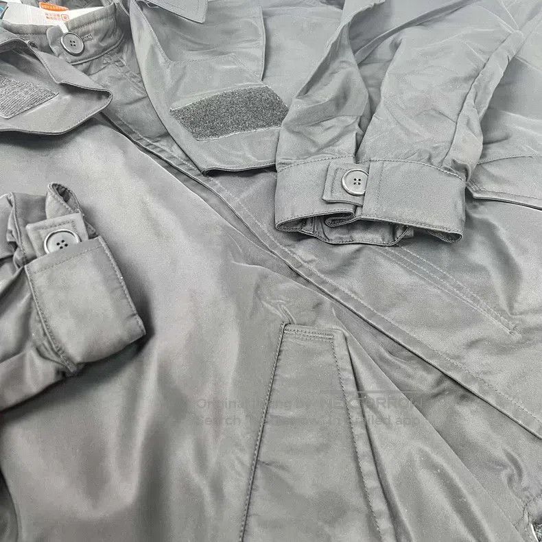 Givenchy Givenchy Black Nylon Windbreaker, Size M Size US M / EU 48-50 / 2 - 5 Thumbnail