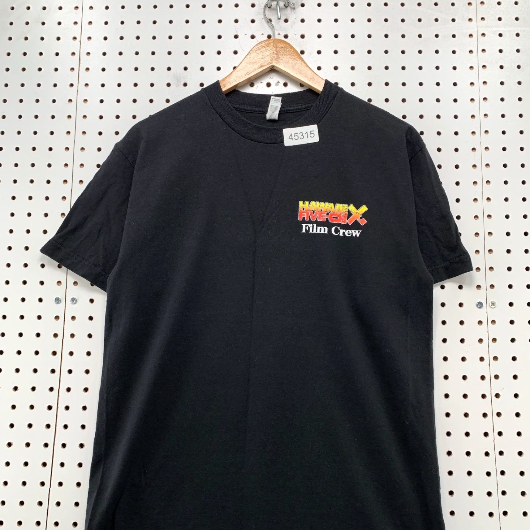 Gildan VINTAGE Hawaii Five O Film Crew Shirt Mens Medium Black Season 10 TV Show Promo Size US M / EU 48-50 / 2 - 3 Thumbnail