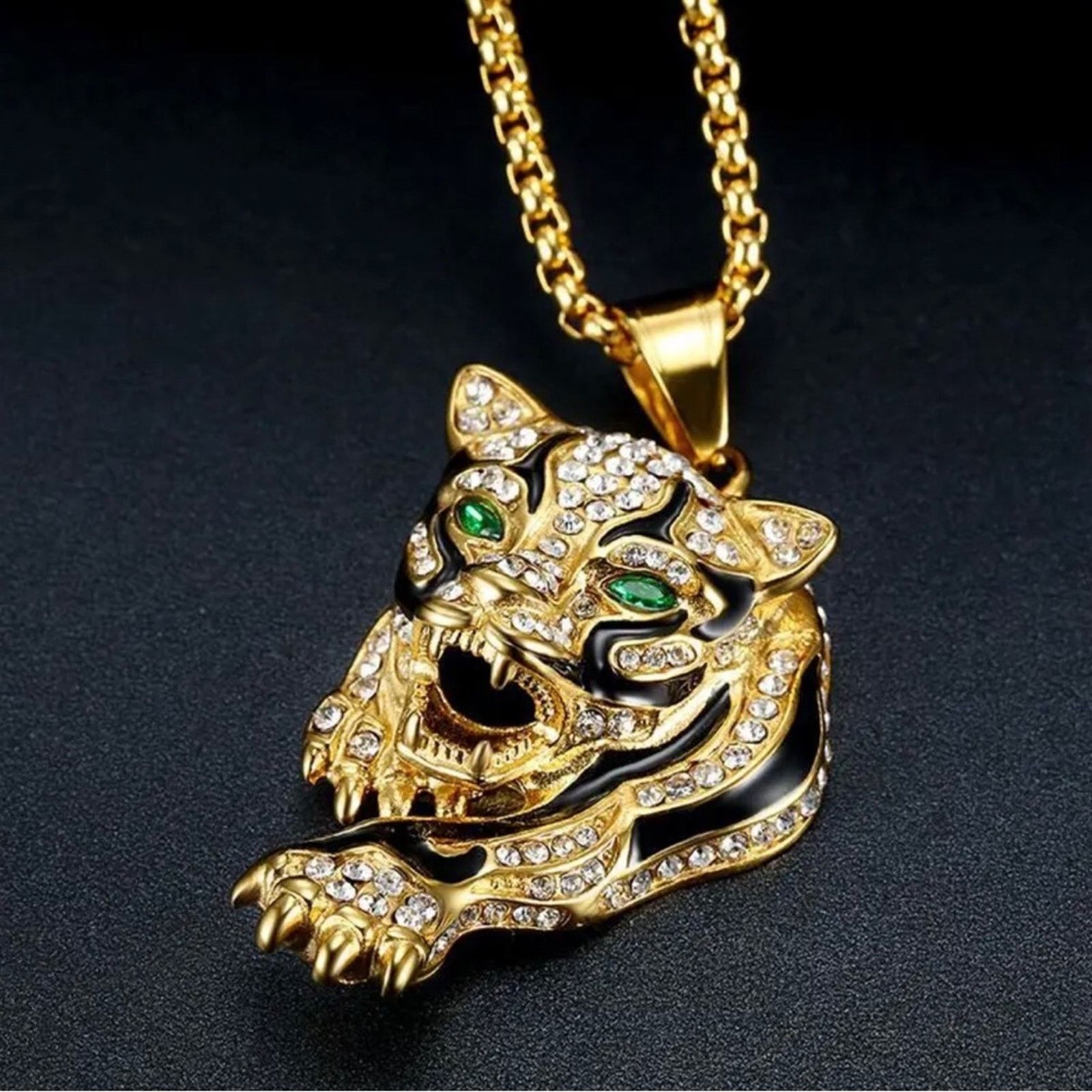 Jewelry Growling tiger gold emerald eye pendant necklace Size ONE SIZE - 6 Thumbnail