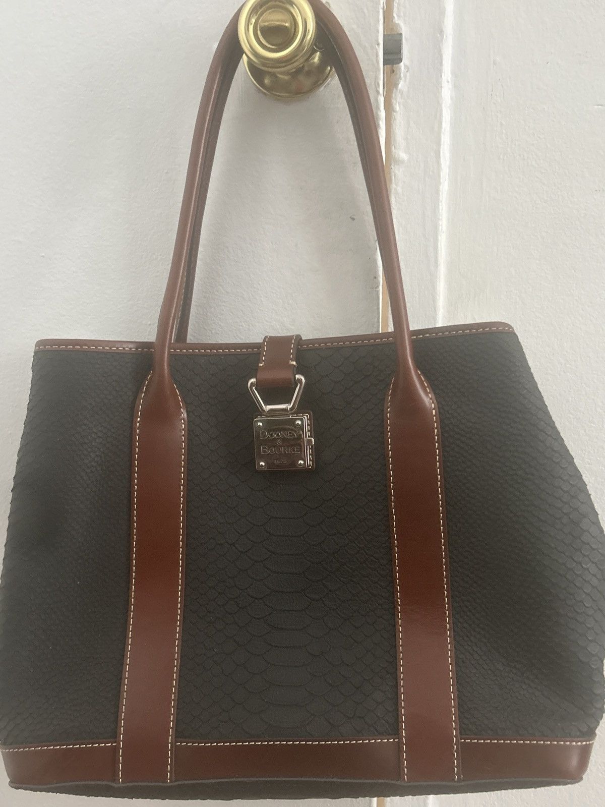 Dooney & Bourke Dooney & Bourke Size ONE SIZE - 2 Thumbnail
